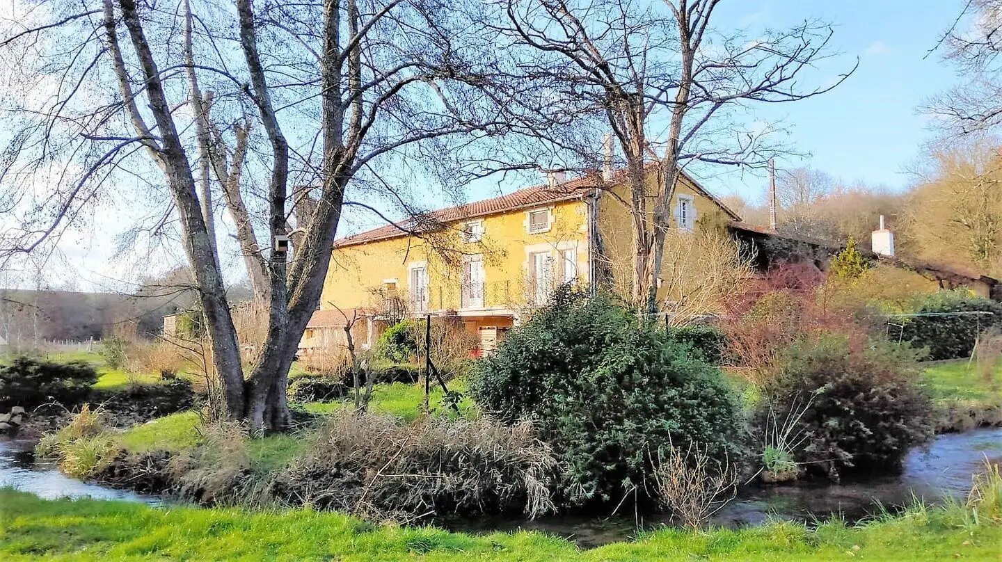 Maison à vendre, 153m², Champagne-Mouton