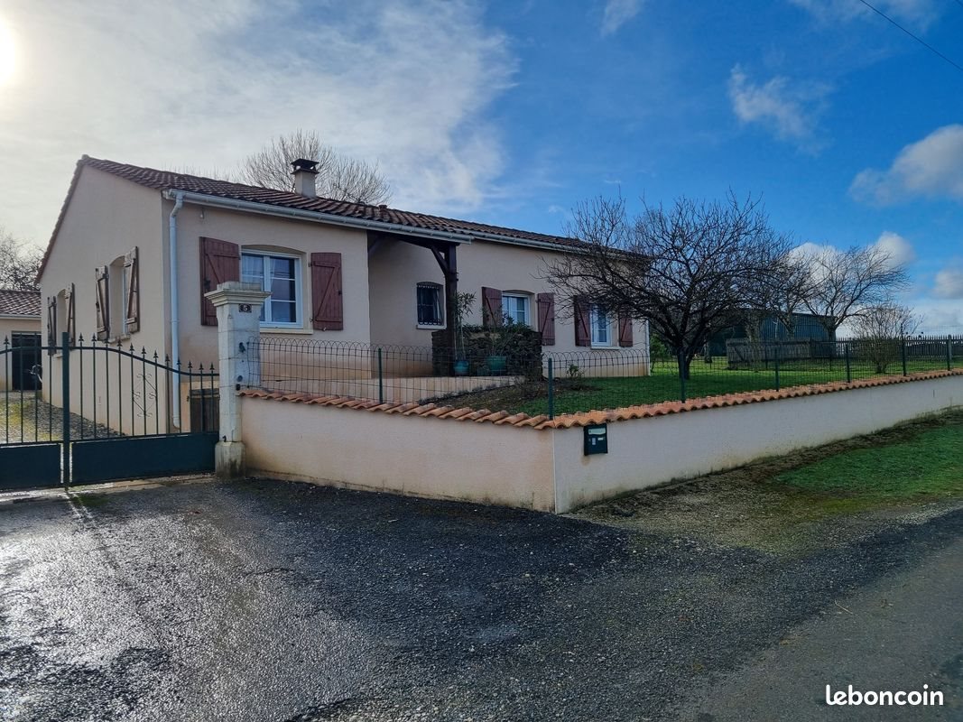 Maison à vendre, 101m², Montbron