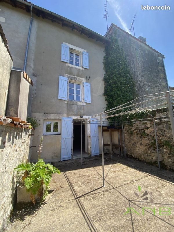Maison à louer, 115m², Montbron
