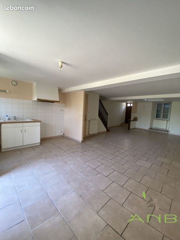 Maison à louer, 115m², Montbron