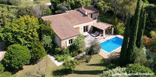 Maison 6 pièces 131 m² · à Vacqueyras · 131 m² · 425 000 €