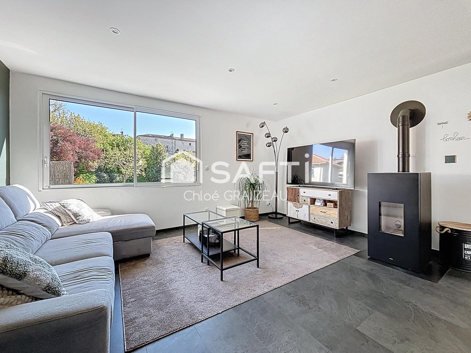 Maison à vendre, 121m², Bressuire