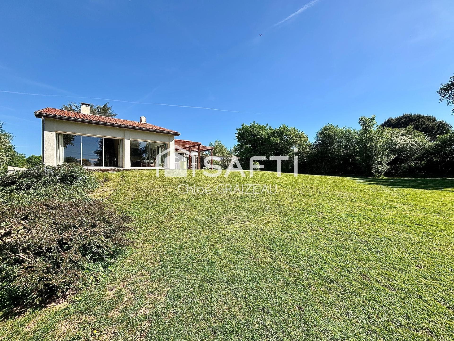 Maison à vendre, 120m², Bressuire