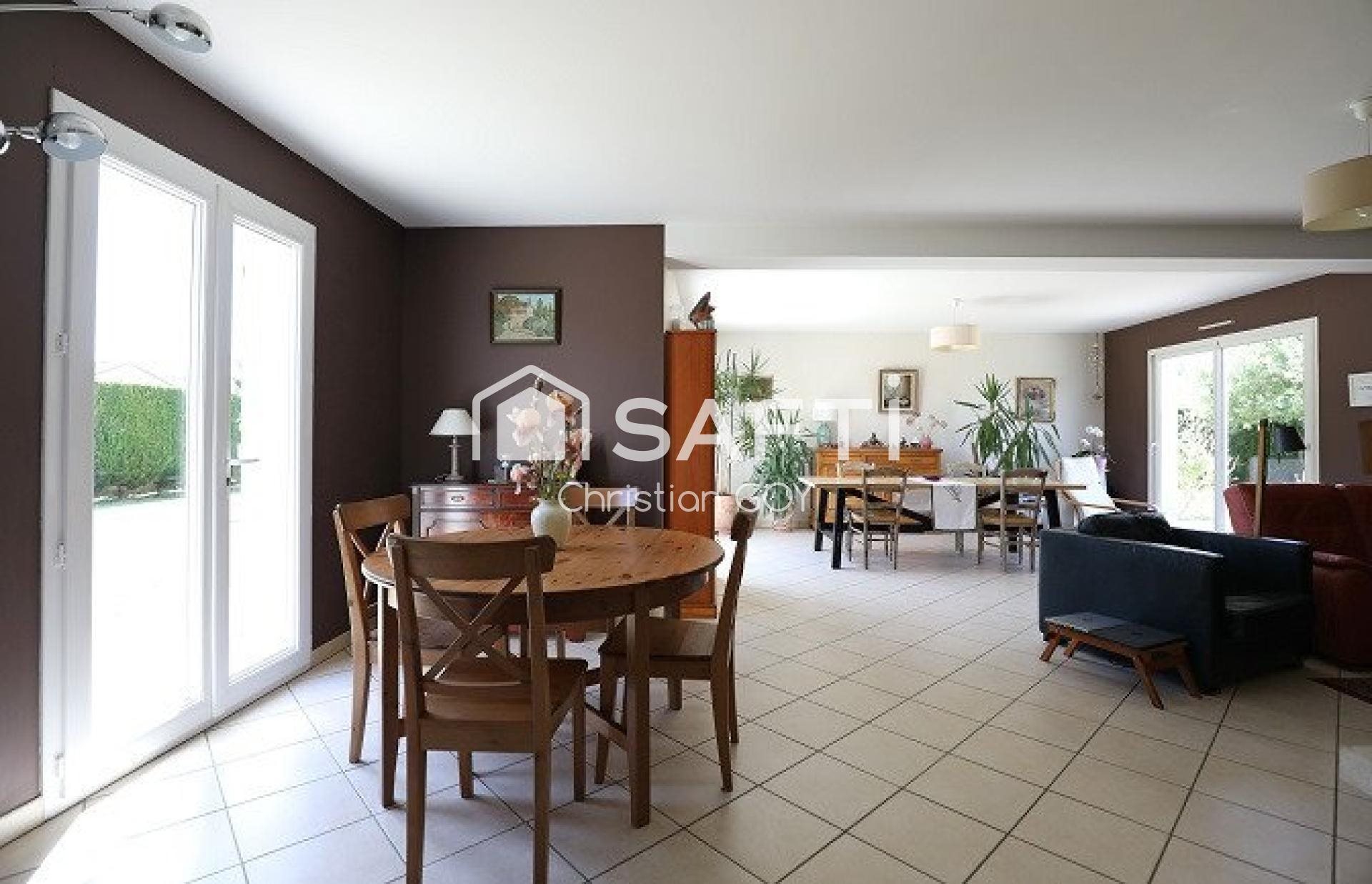 Maison à vendre, 145m², Flachères