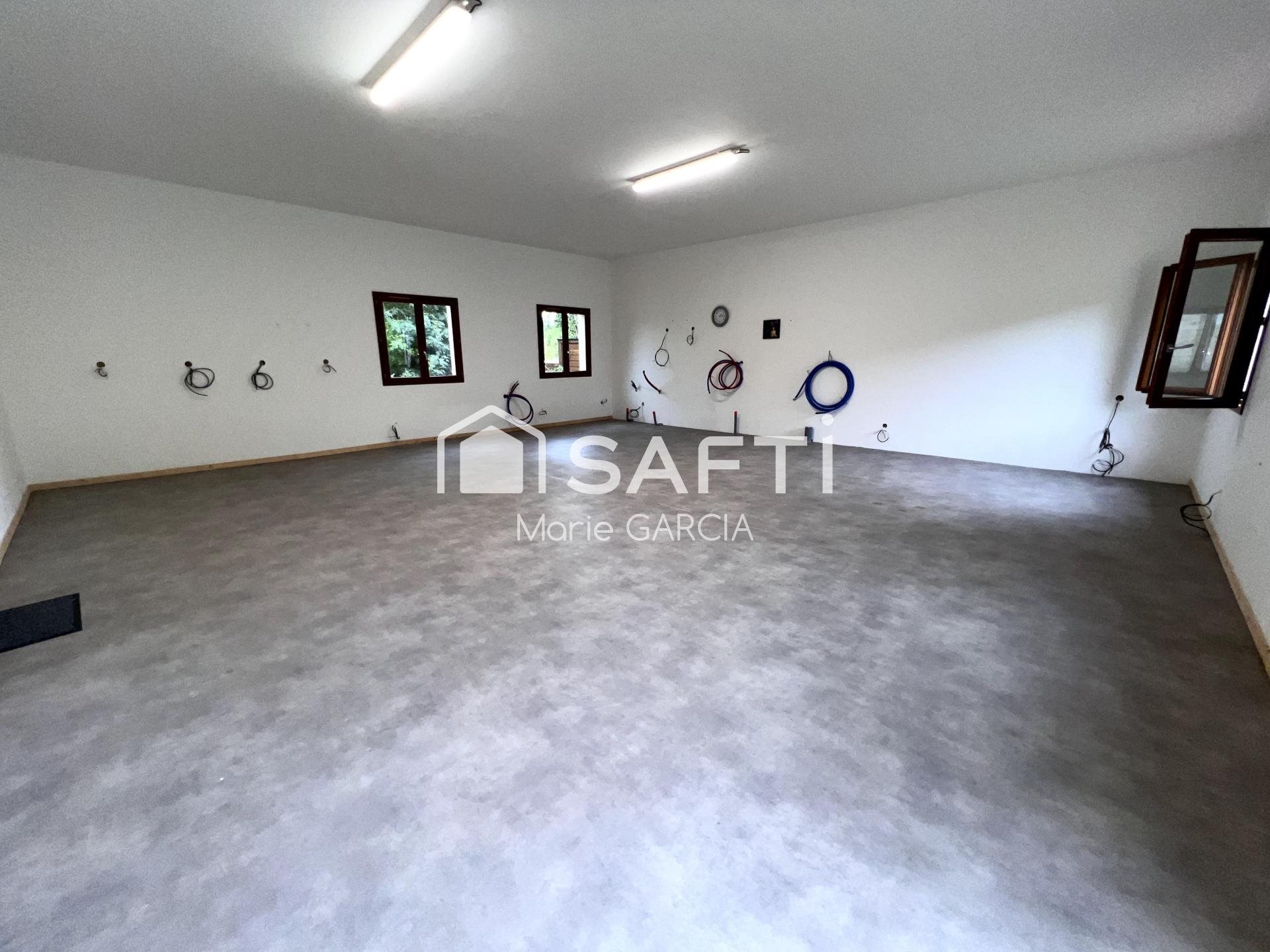 Maison à vendre, 190m², Monbéqui