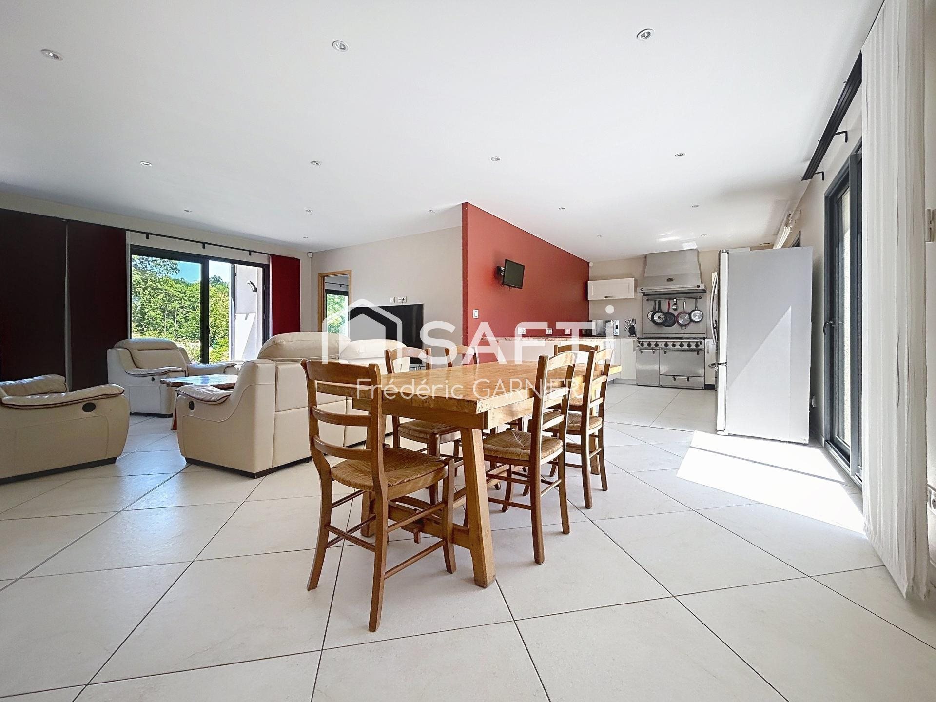 Maison à vendre, 185m², Férolles-Attilly
