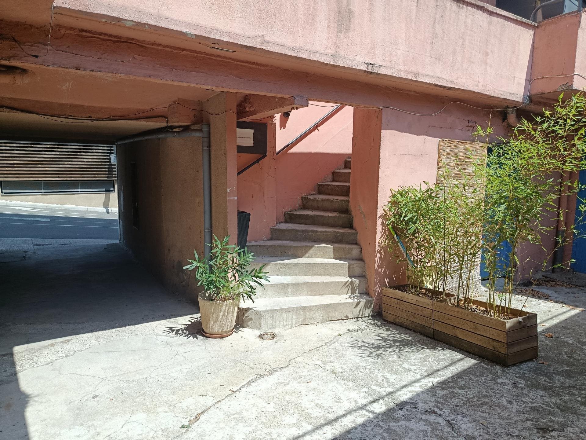 Appartement à vendre, 324m², Aubenas