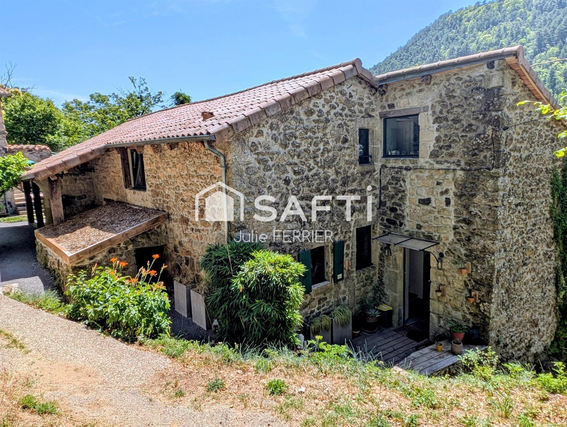 Maison à vendre, 209m², Aizac