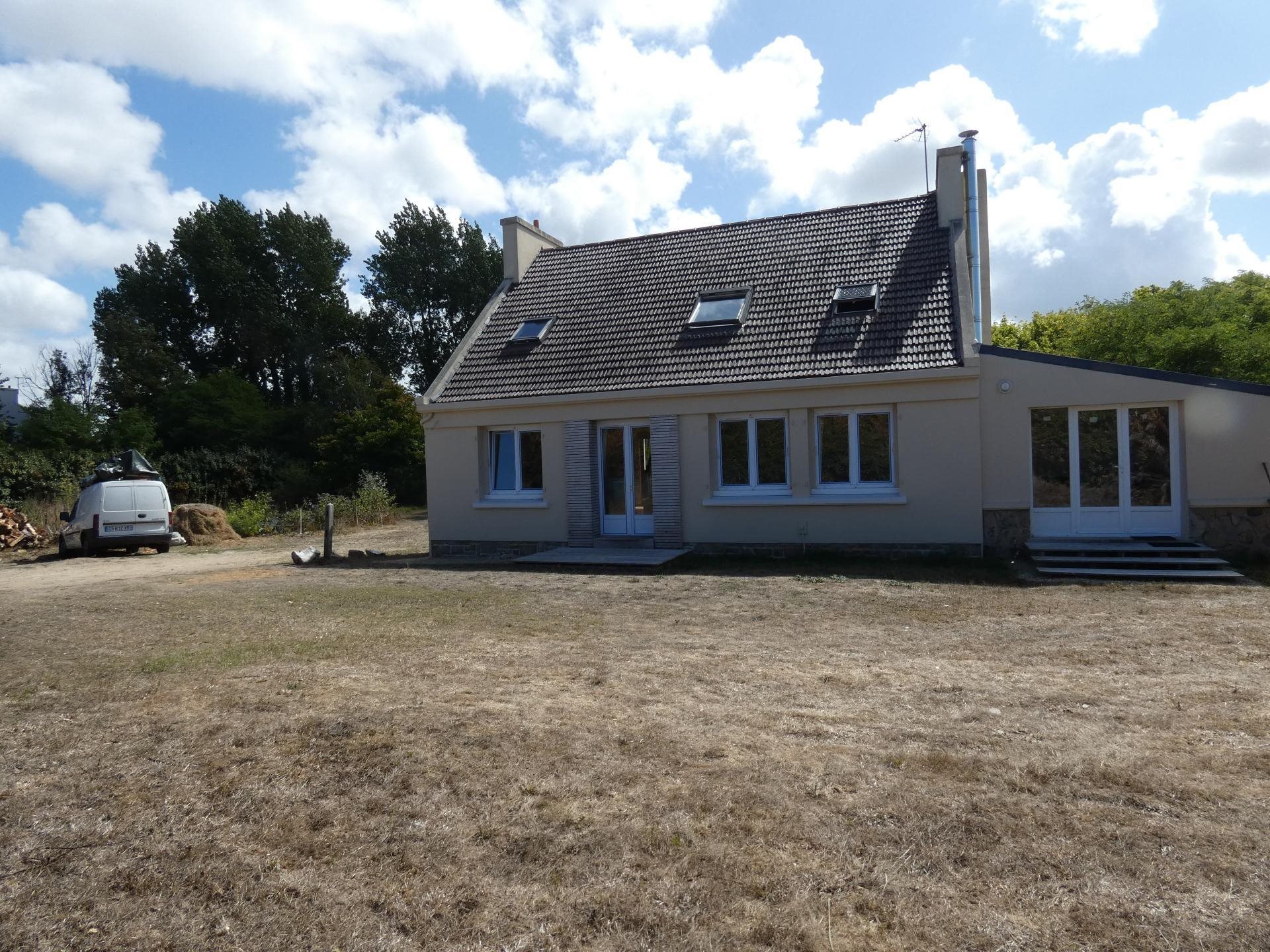 Maison à vendre, 135m², Plounévez-Lochrist
