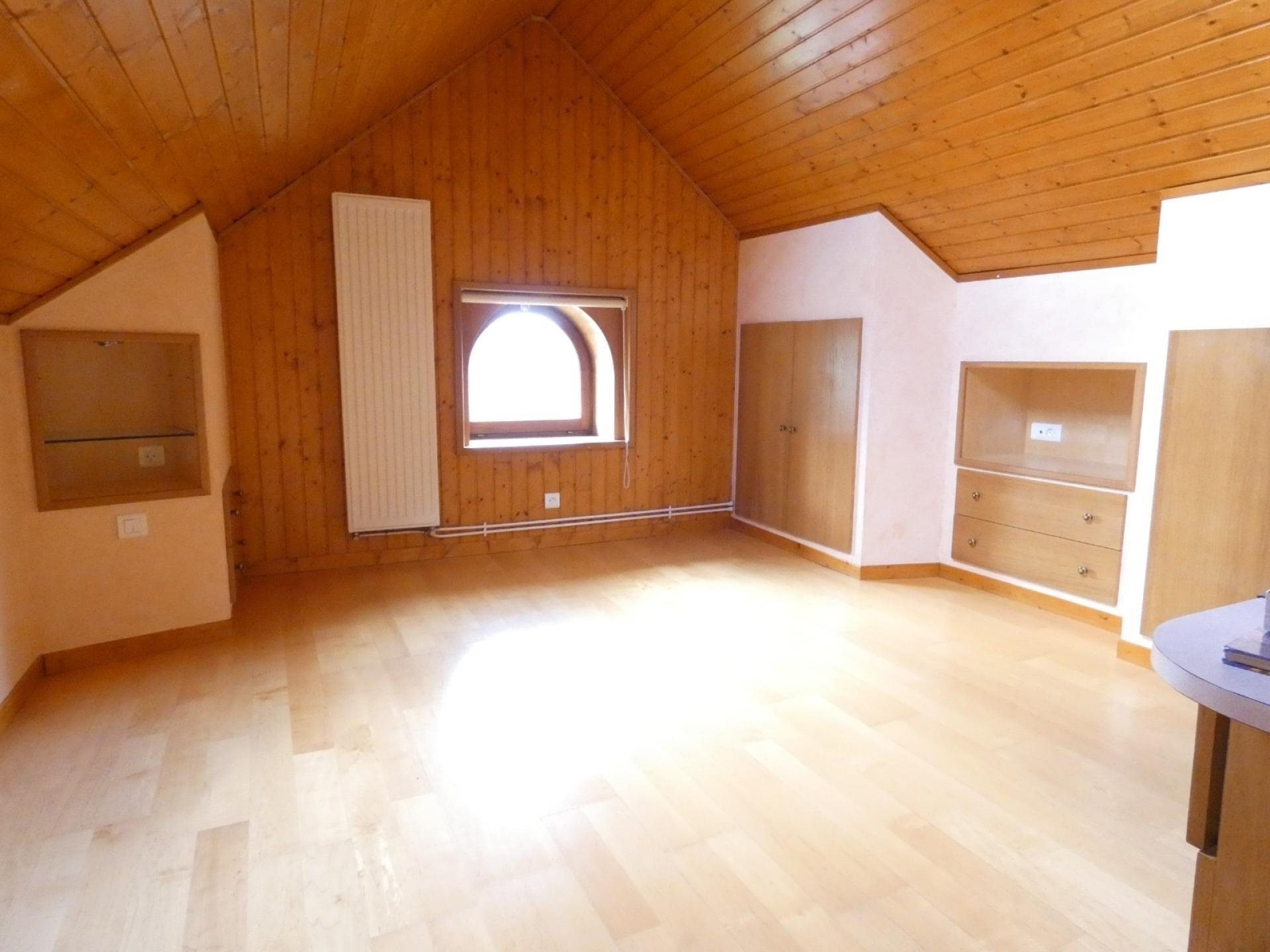 Maison à vendre, 144m², Saint-Nabord