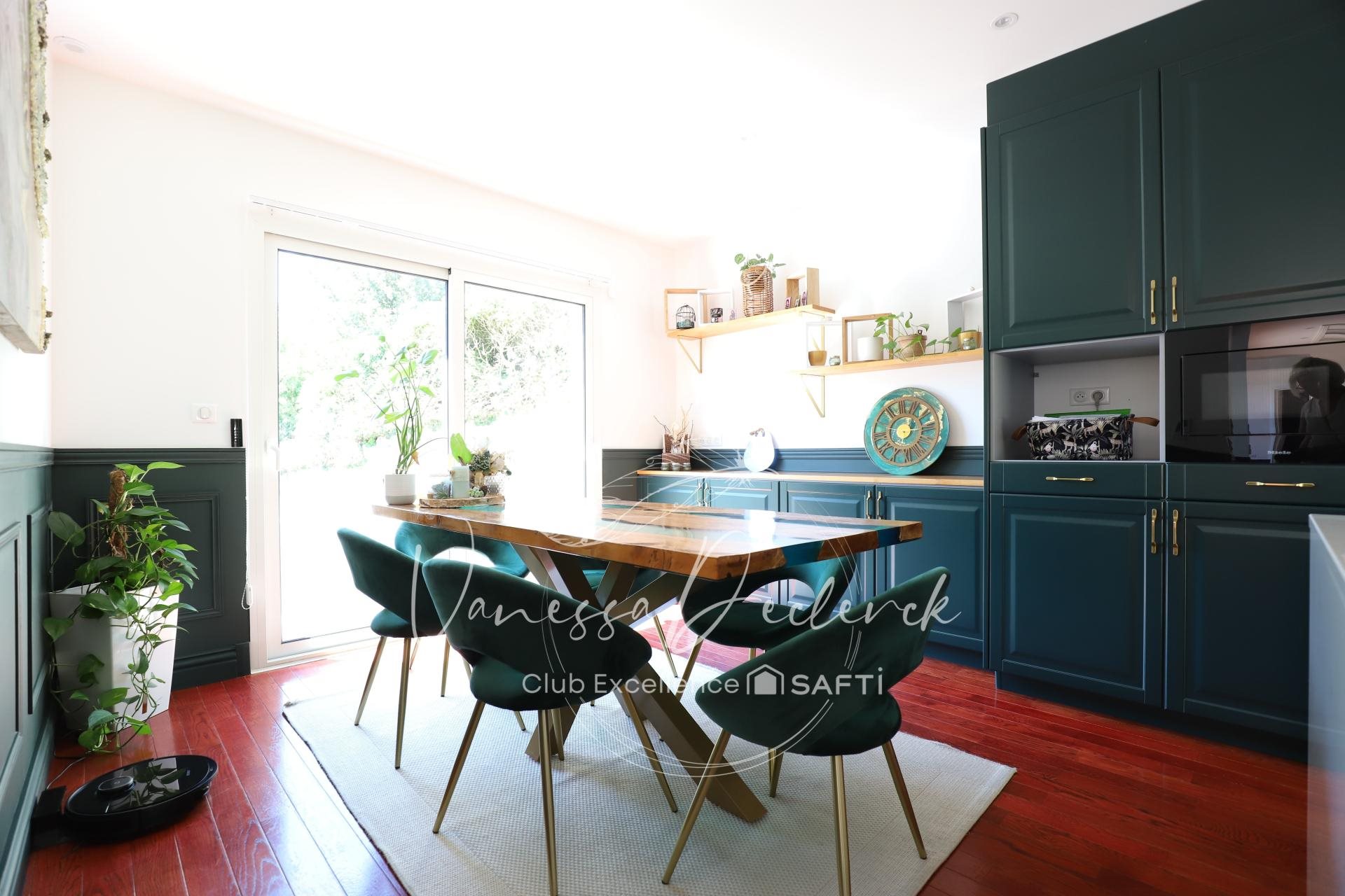 Maison à vendre, 140m², Le Val-Saint-Germain