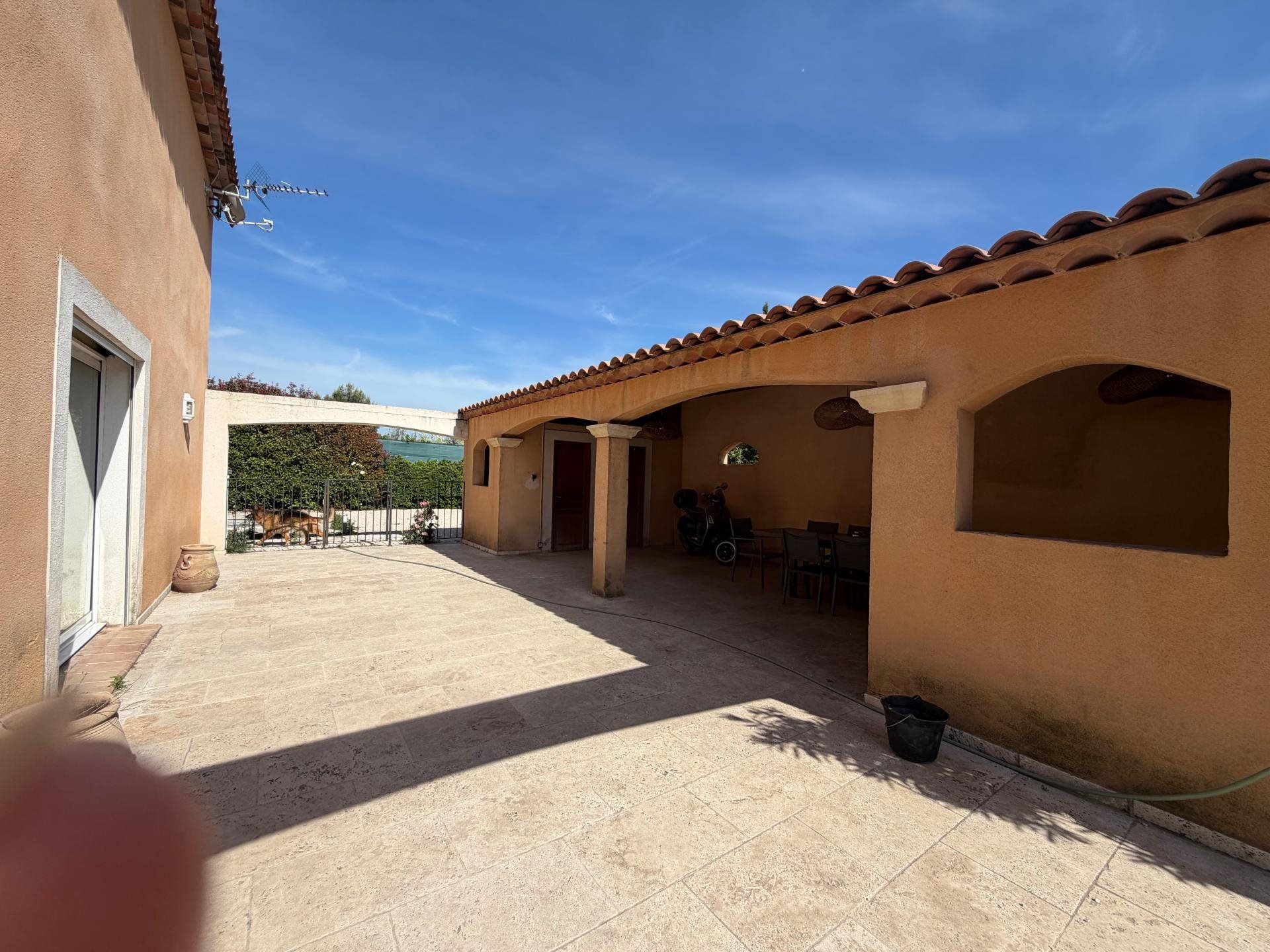 Maison à vendre, 165m², Meyreuil