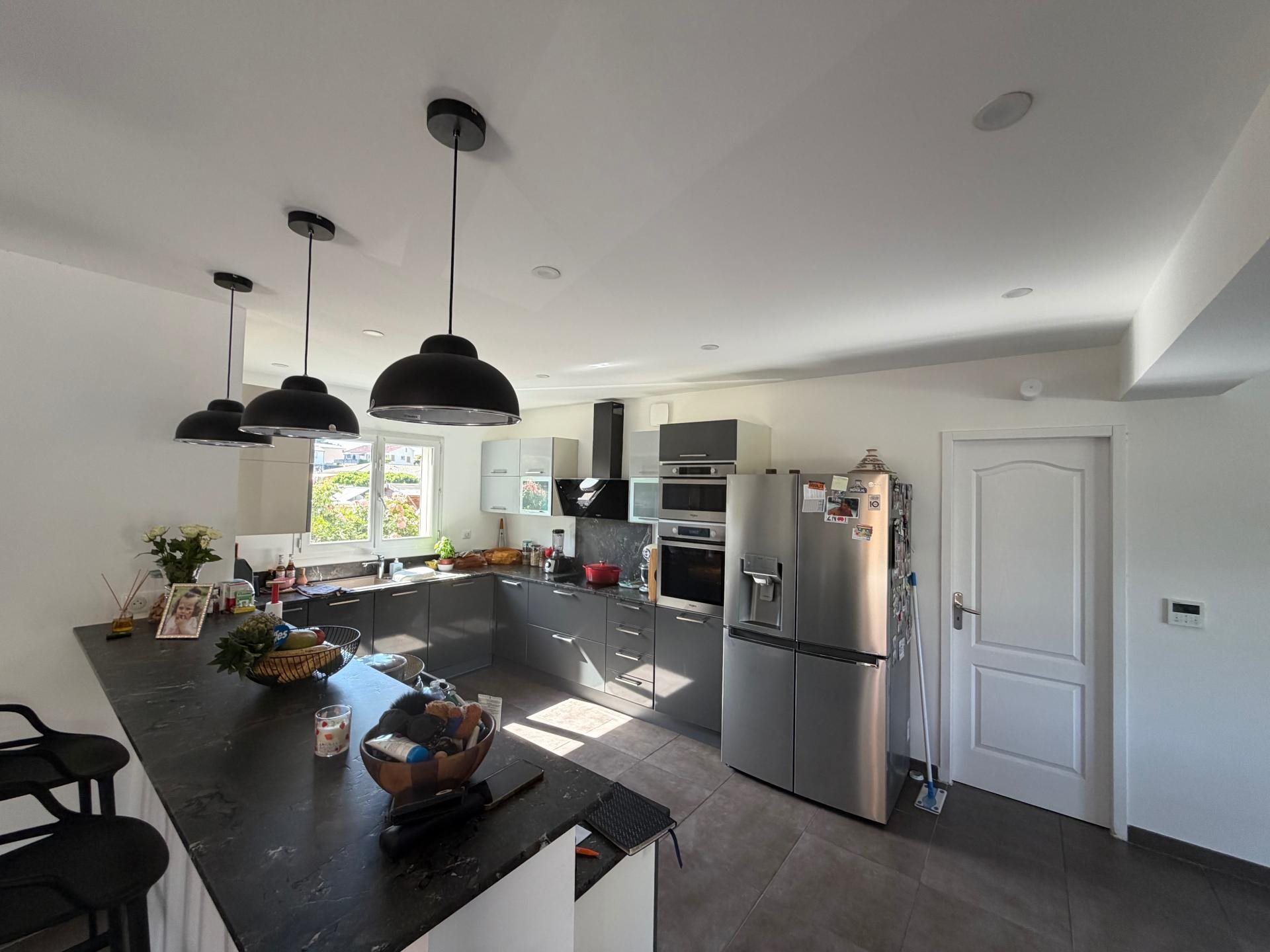 Maison à vendre, 165m², Meyreuil