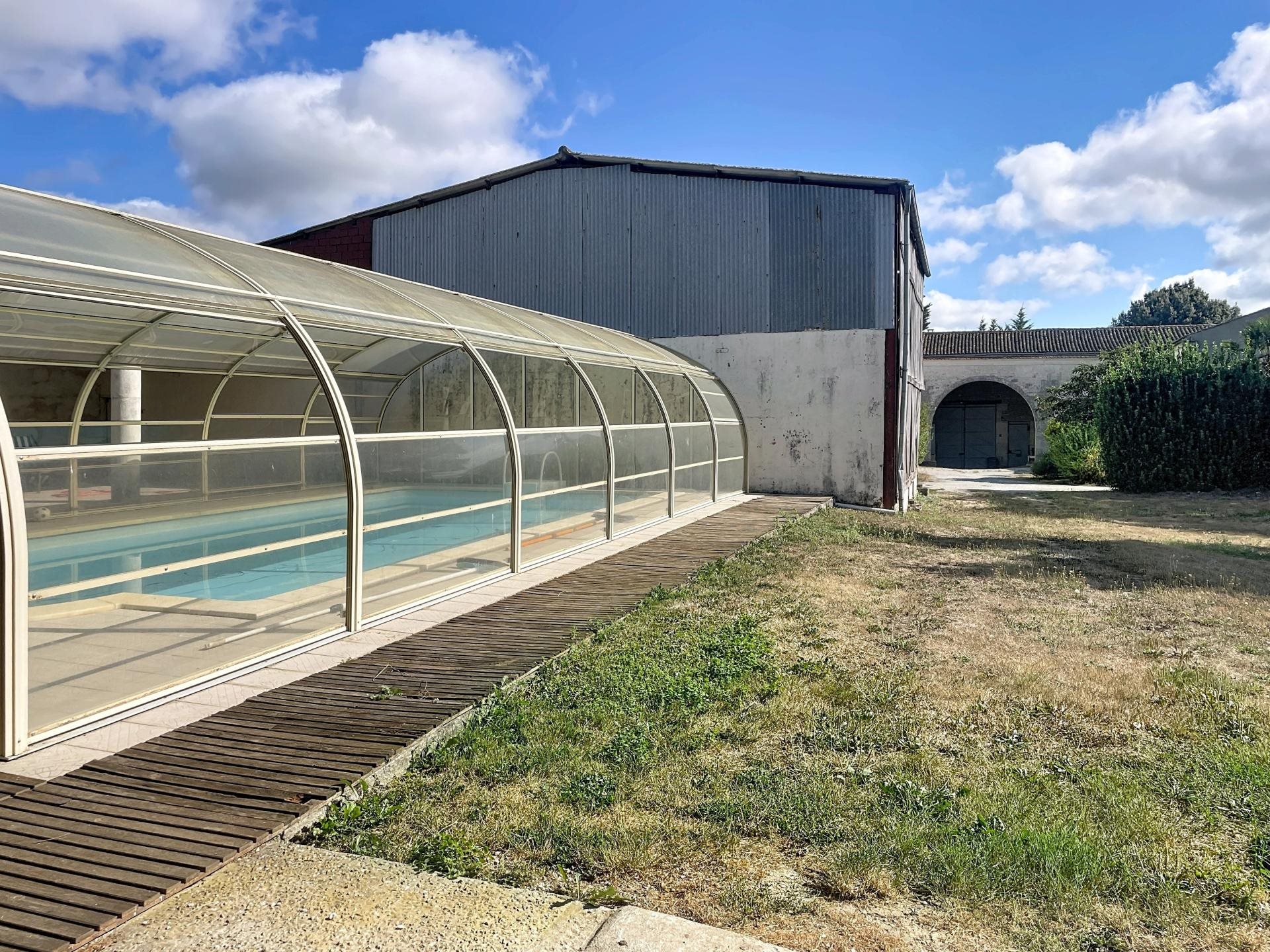 Maison à vendre, 310m², Louzac-Saint-André