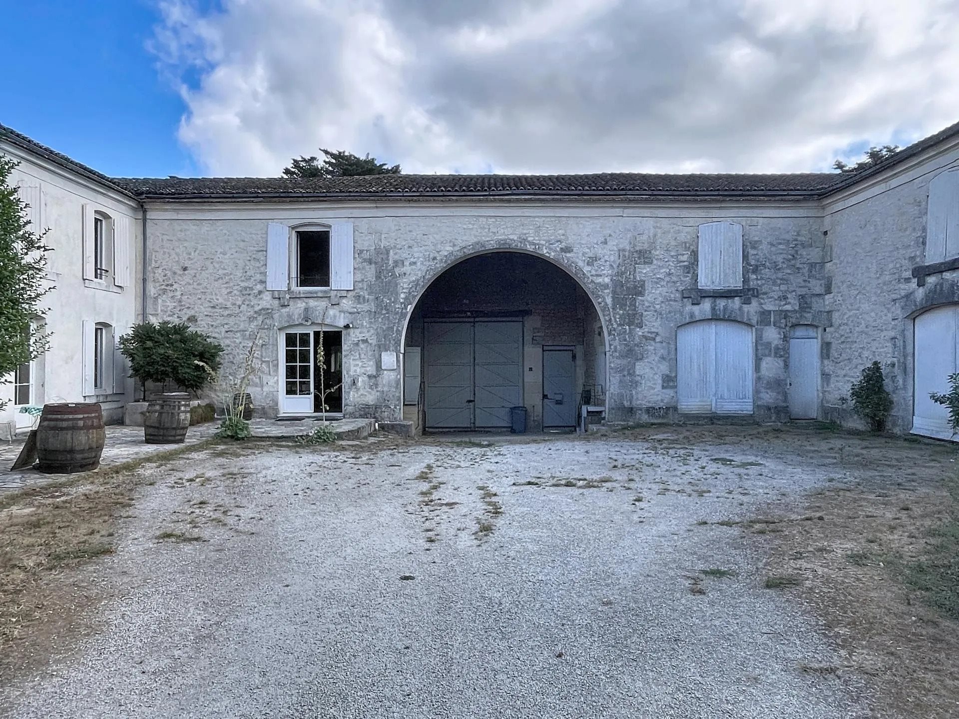Maison à vendre, 310m², Louzac-Saint-André