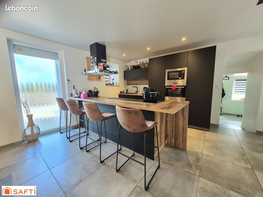 Maison à vendre, 117m², Plougourvest