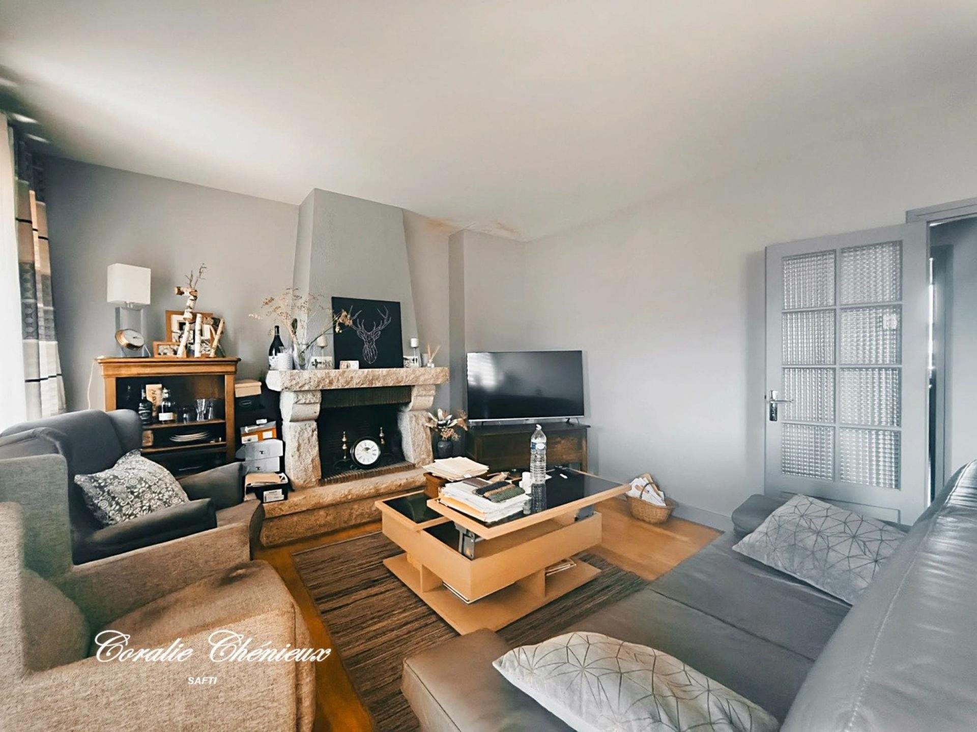 Maison à vendre, 174m², Lanobre