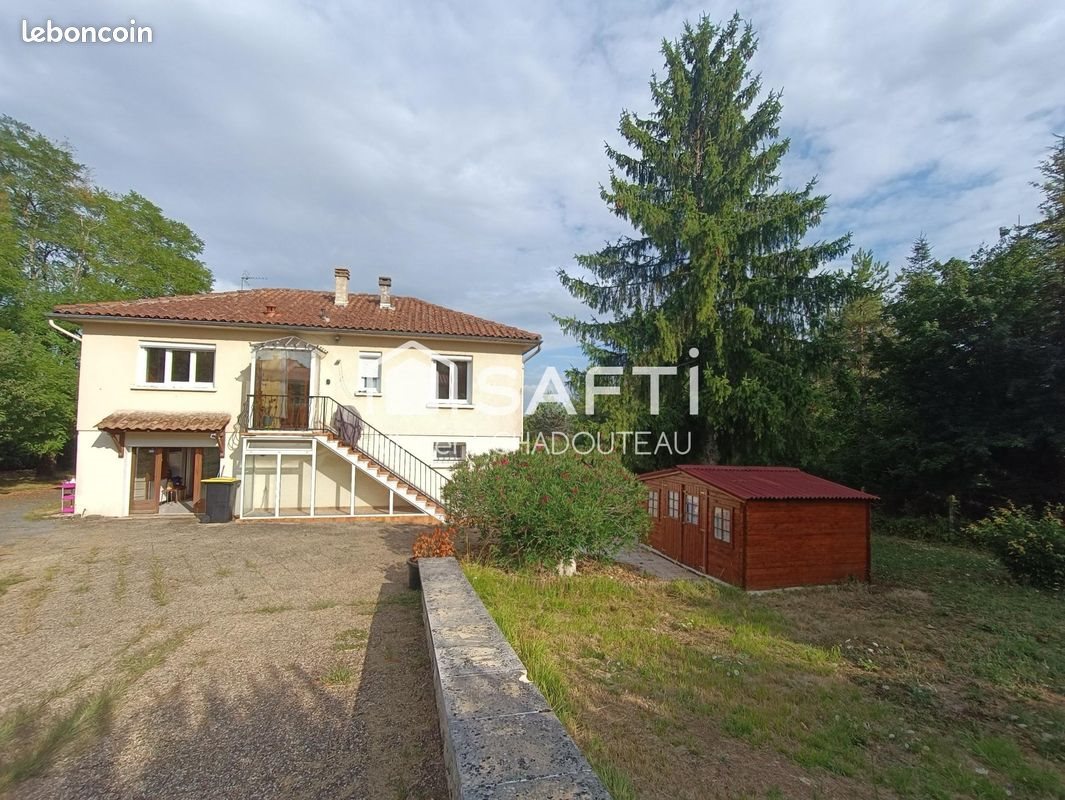 Maison à vendre, 144m², Saint-Amant-de-Boixe