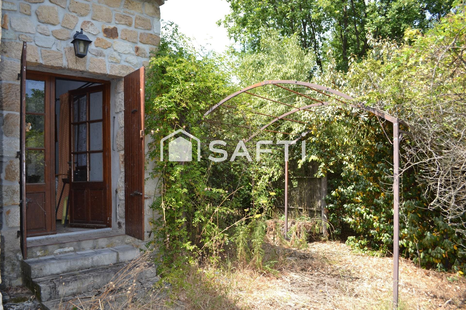 Maison à vendre, 696m², Lablachère