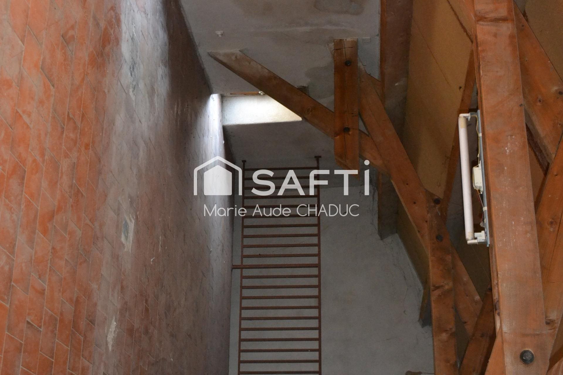 Maison à vendre, 333m², Lablachère