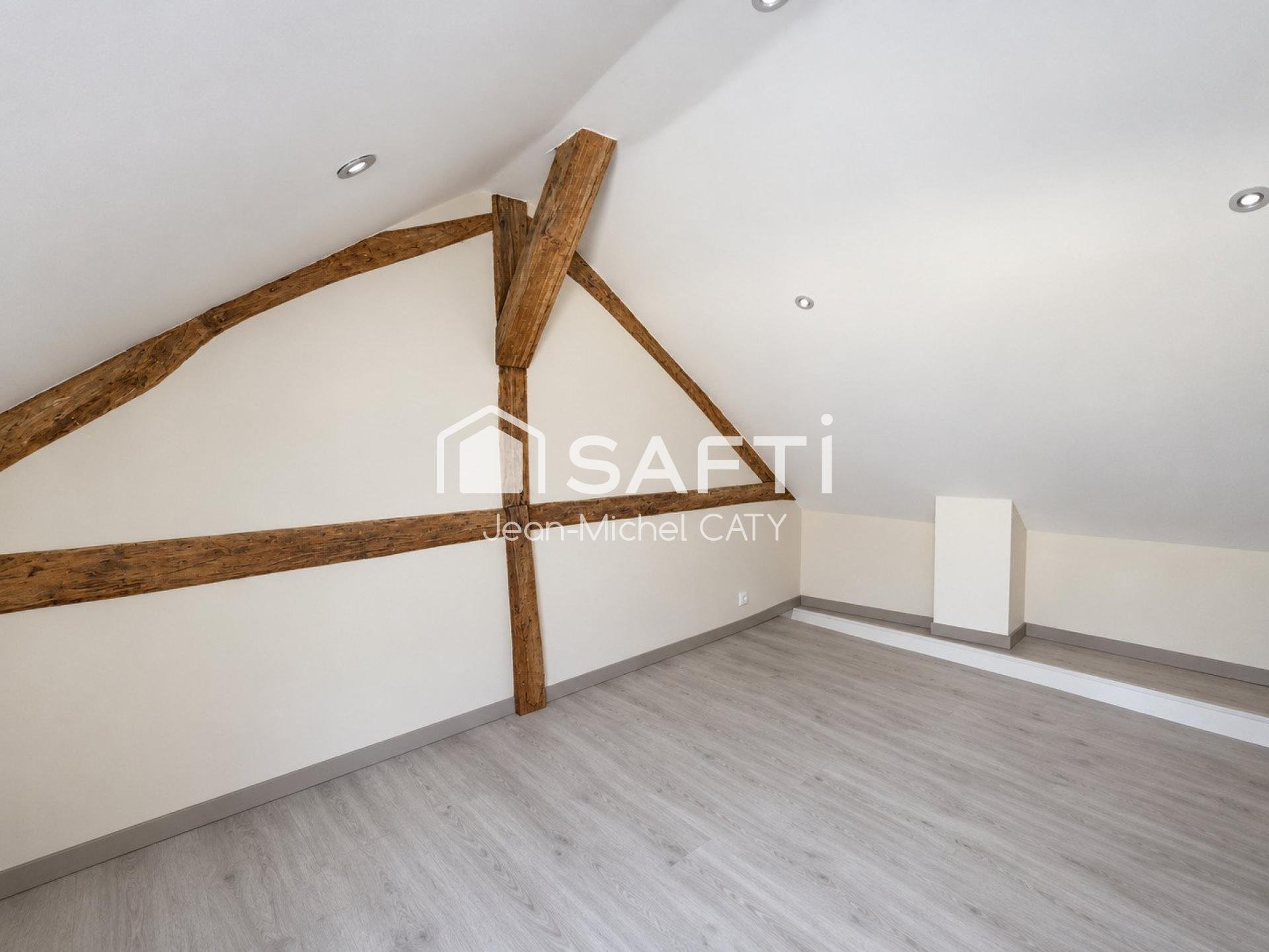 Maison à louer, 50m², Léré