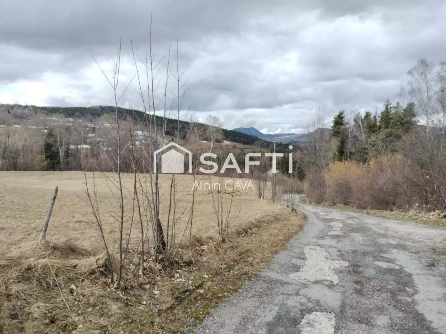 Appartement à vendre, 76m², Seyne (Le Grand Puy)