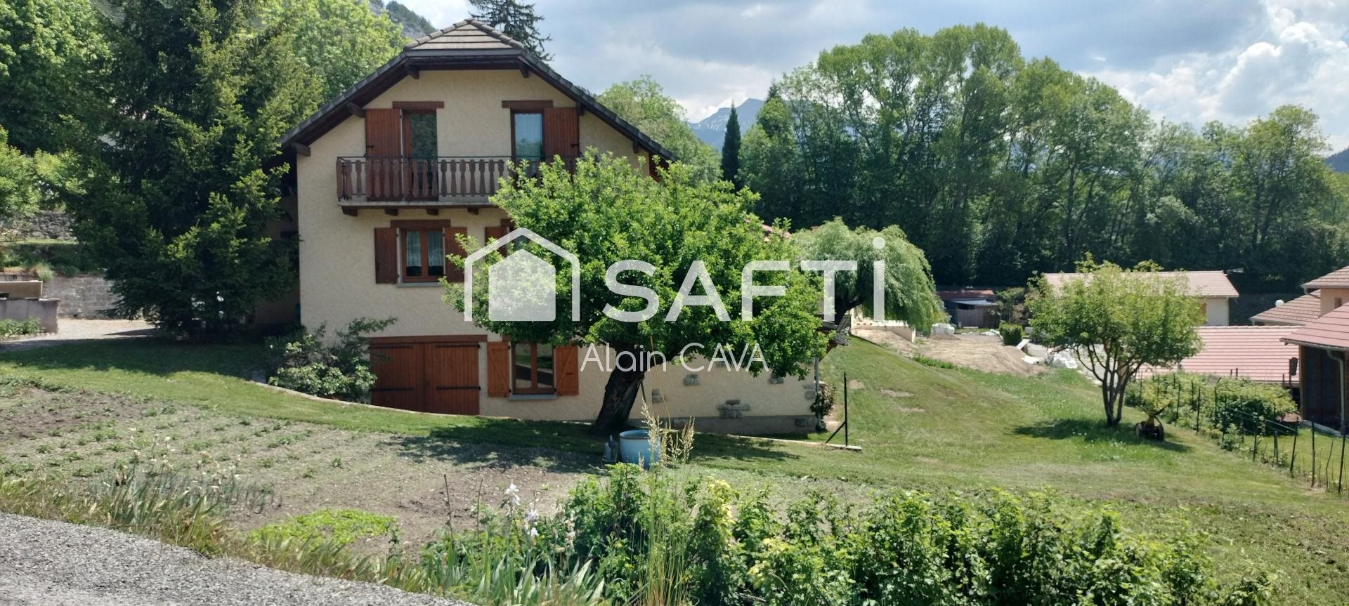 Maison à vendre, 134m², Seyne (Le Grand Puy)
