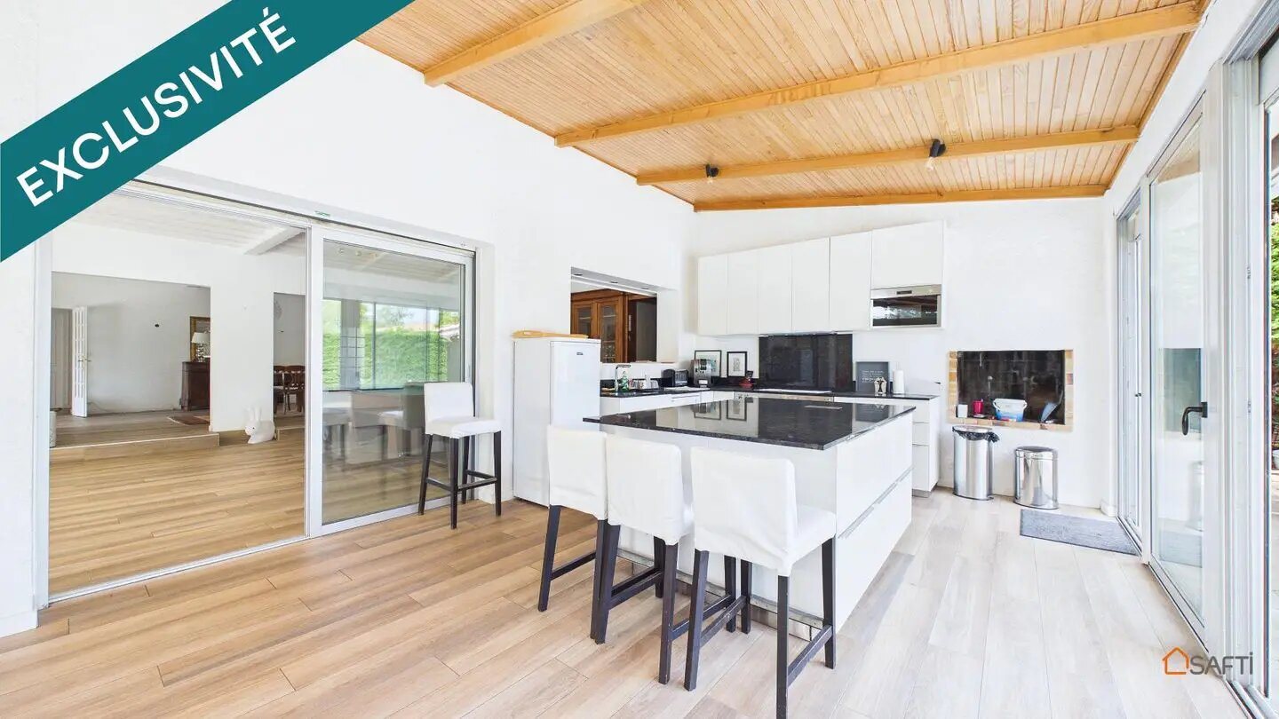Maison à vendre, 270m², Saint-Aubin-de-Médoc