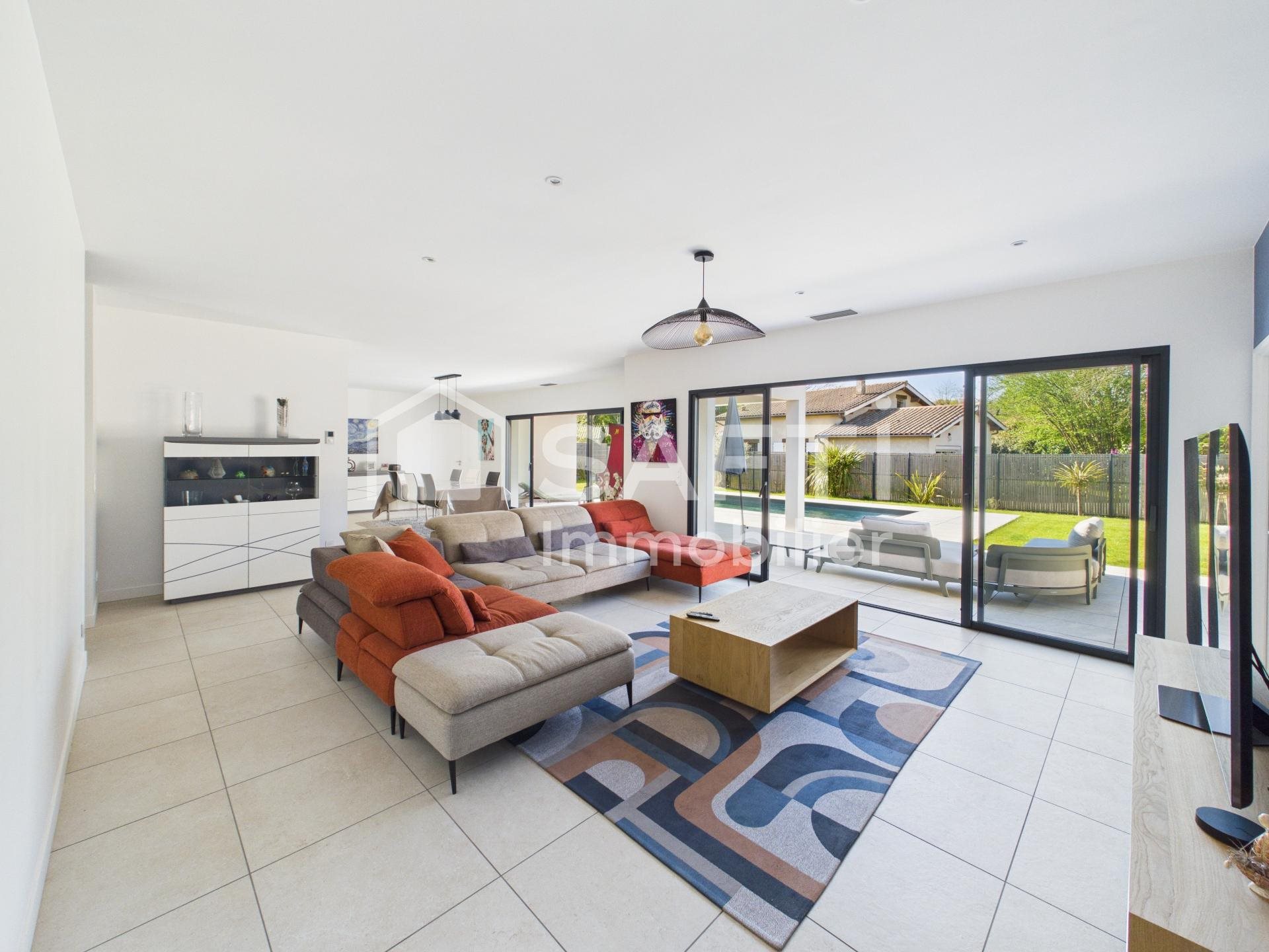 Maison à vendre, 195m², Saint-Aubin-de-Médoc