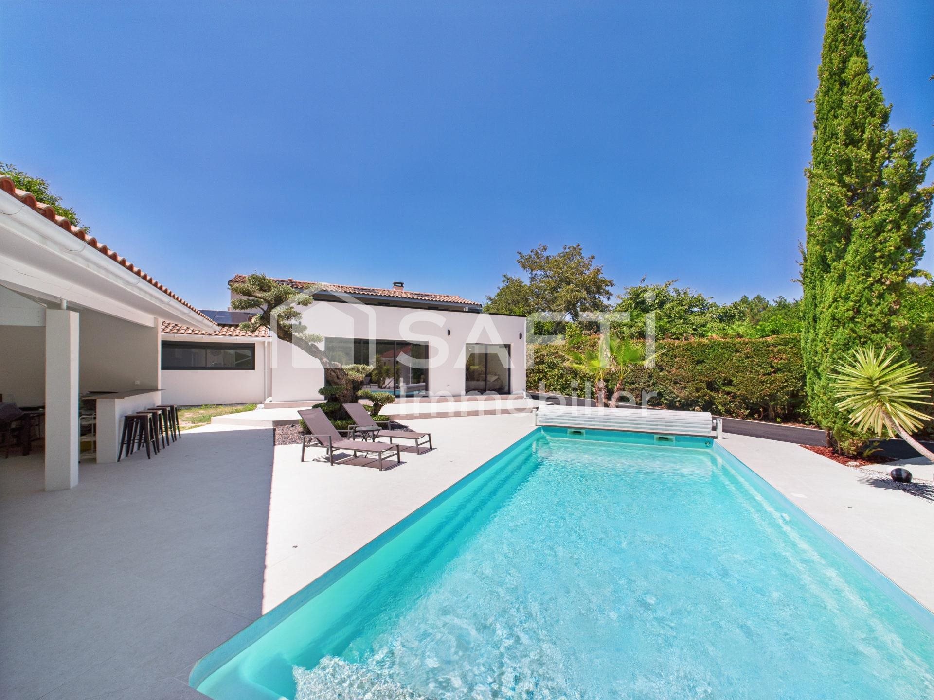 Maison à vendre, 260m², Saint-Médard-en-Jalles
