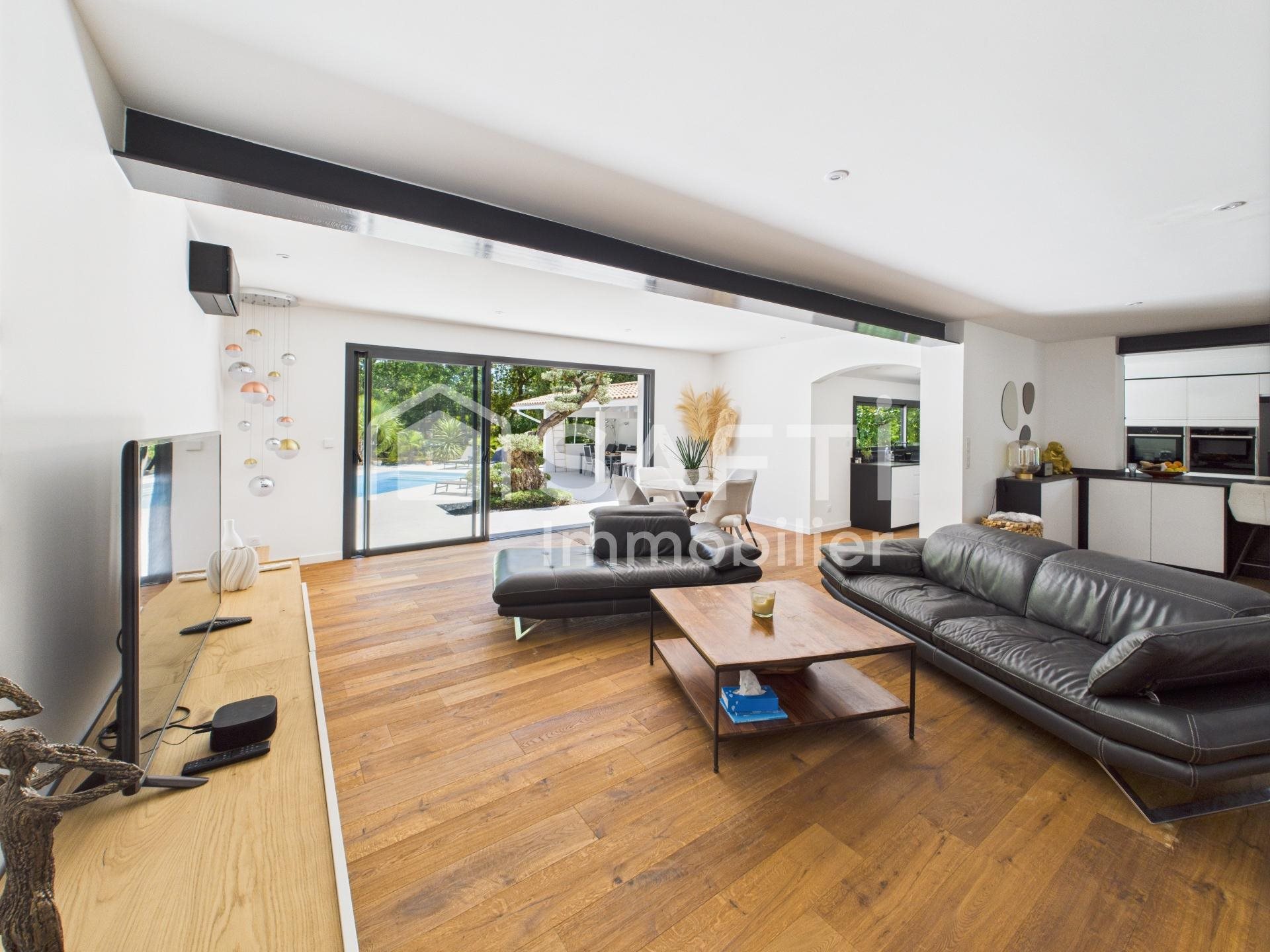 Maison à vendre, 260m², Saint-Médard-en-Jalles