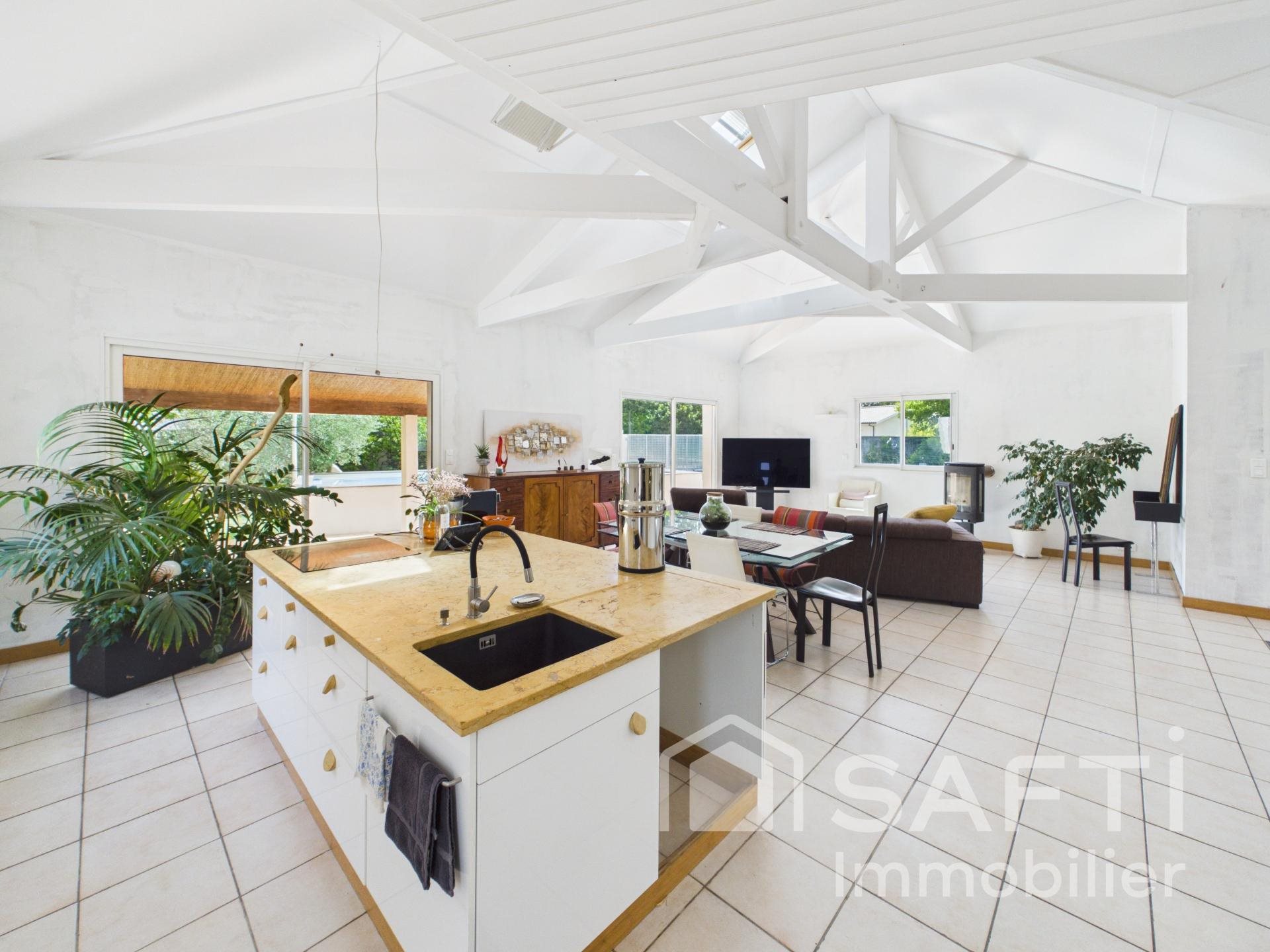 Maison à vendre, 155m², Le Taillan-Médoc
