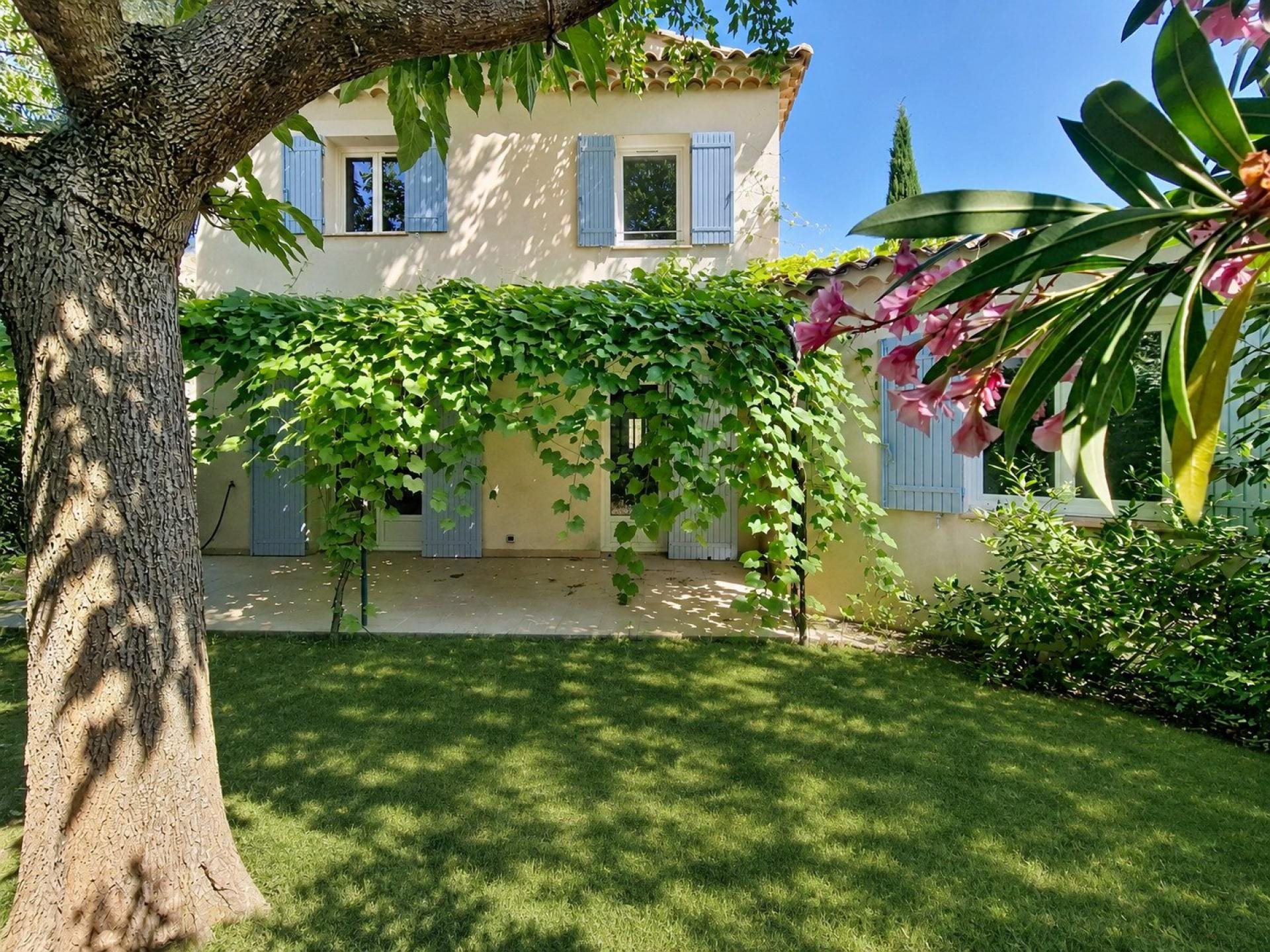 Maison à vendre, 127m², Lagnes