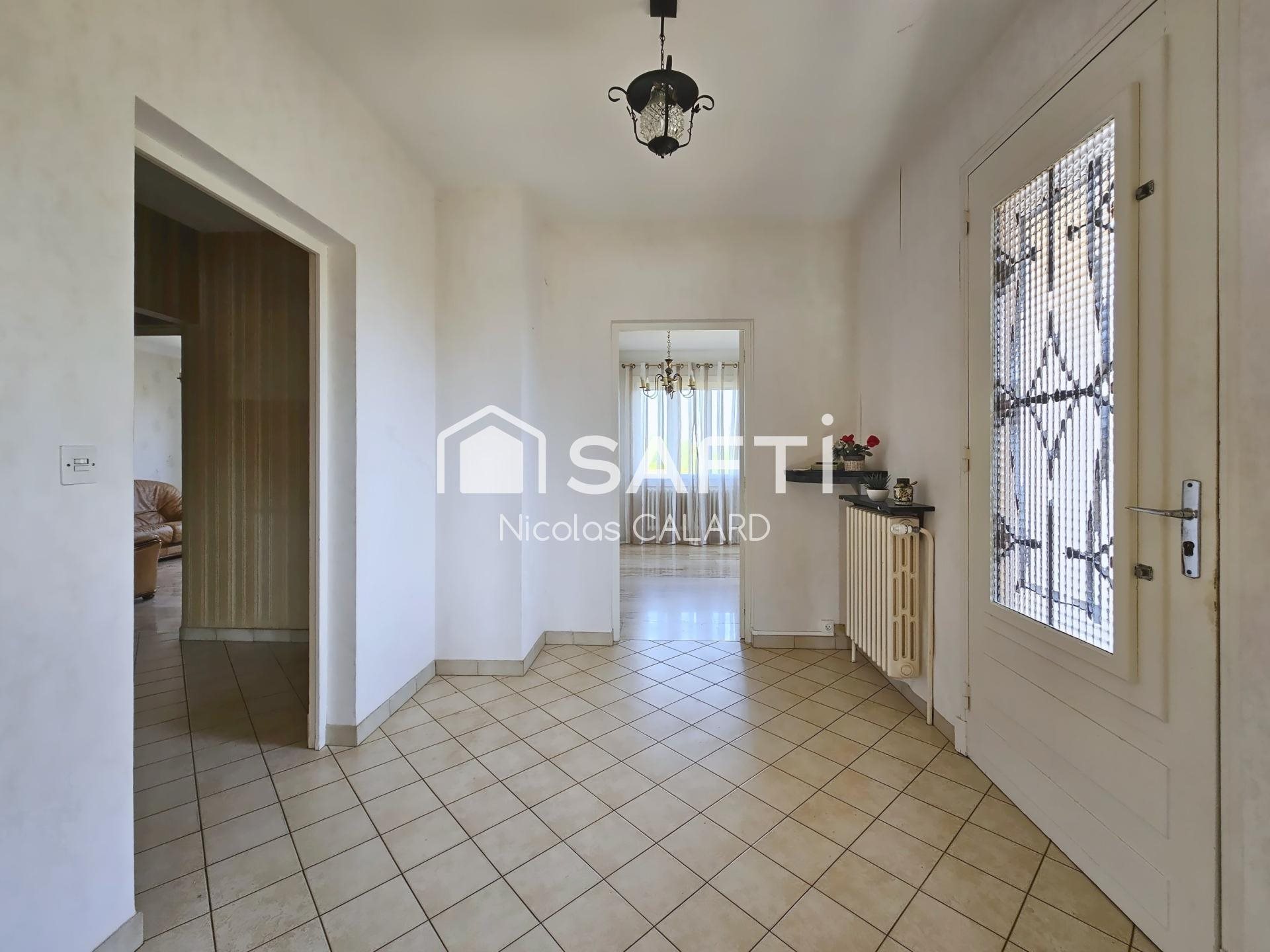 Maison à vendre, 198m², Sornay