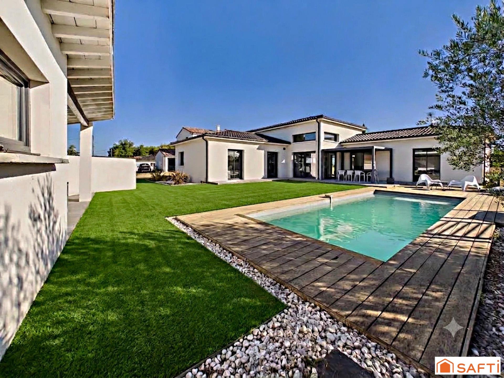 Maison à vendre, 160m², Larra