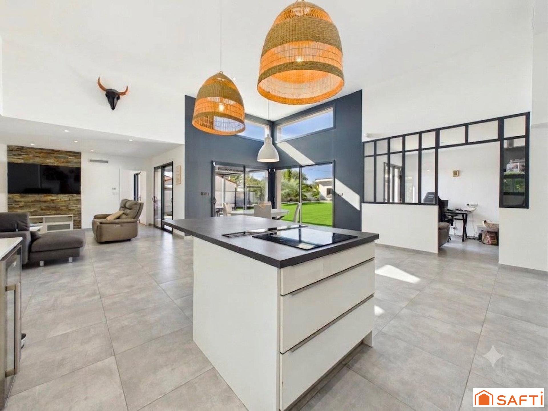 Maison à vendre, 160m², Larra