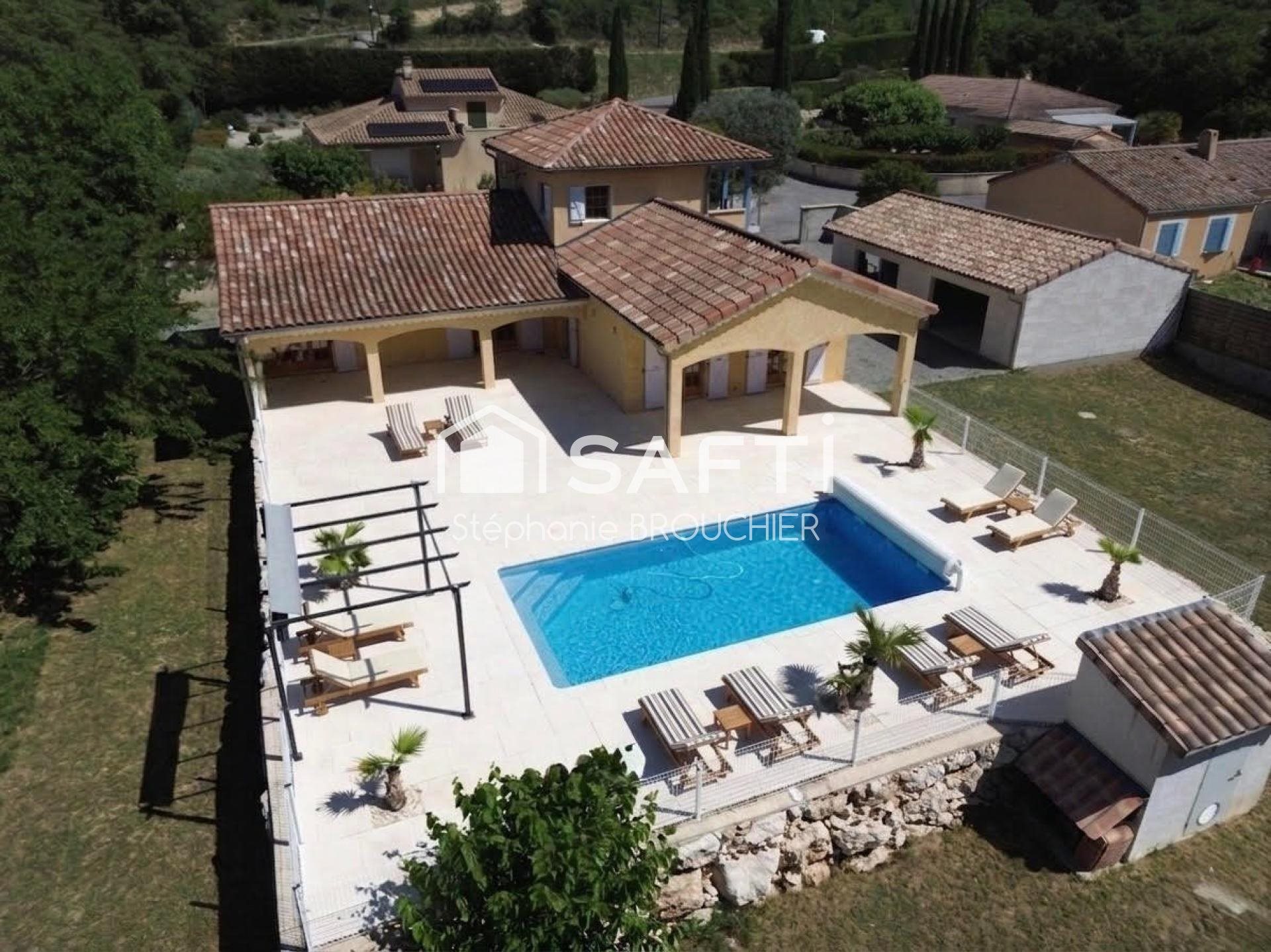 Maison à vendre, 139m², Ruoms