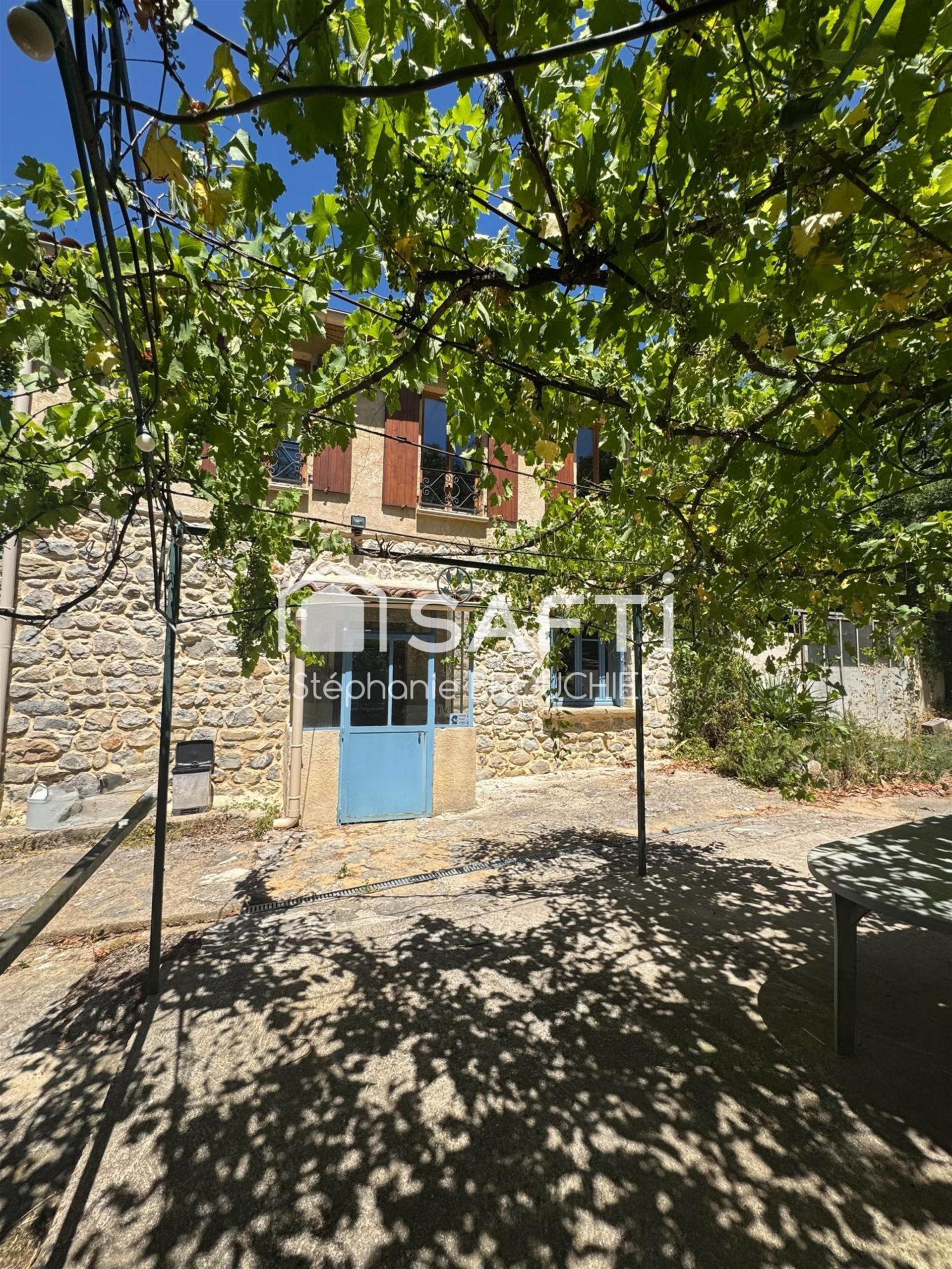 Maison à vendre, 137m², Sampzon
