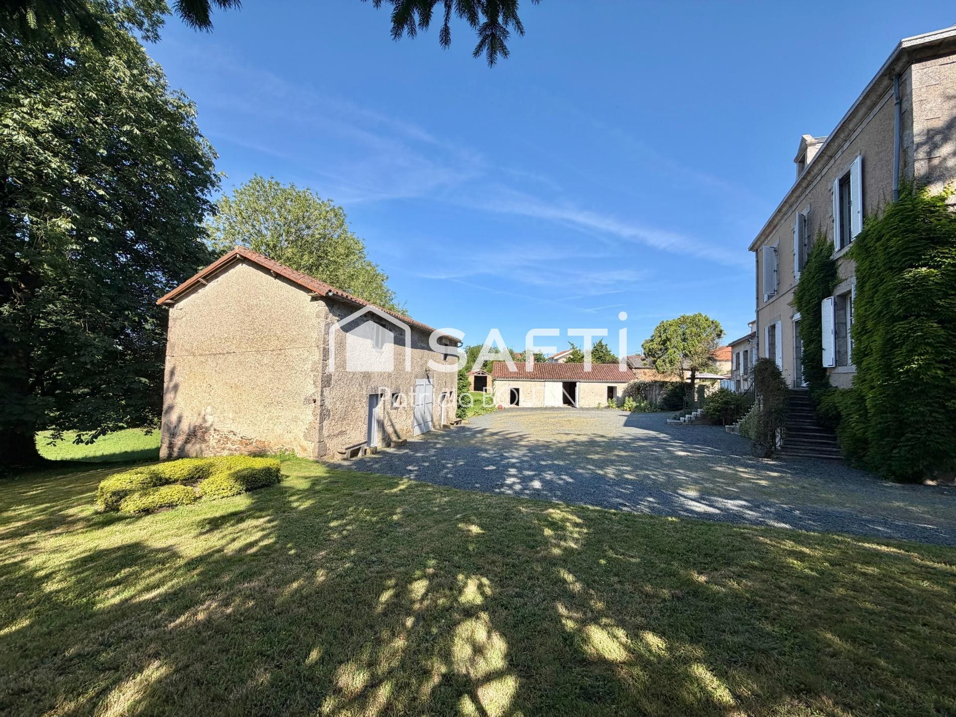 Maison à vendre, 264m², Saint-Paul-en-Gâtine