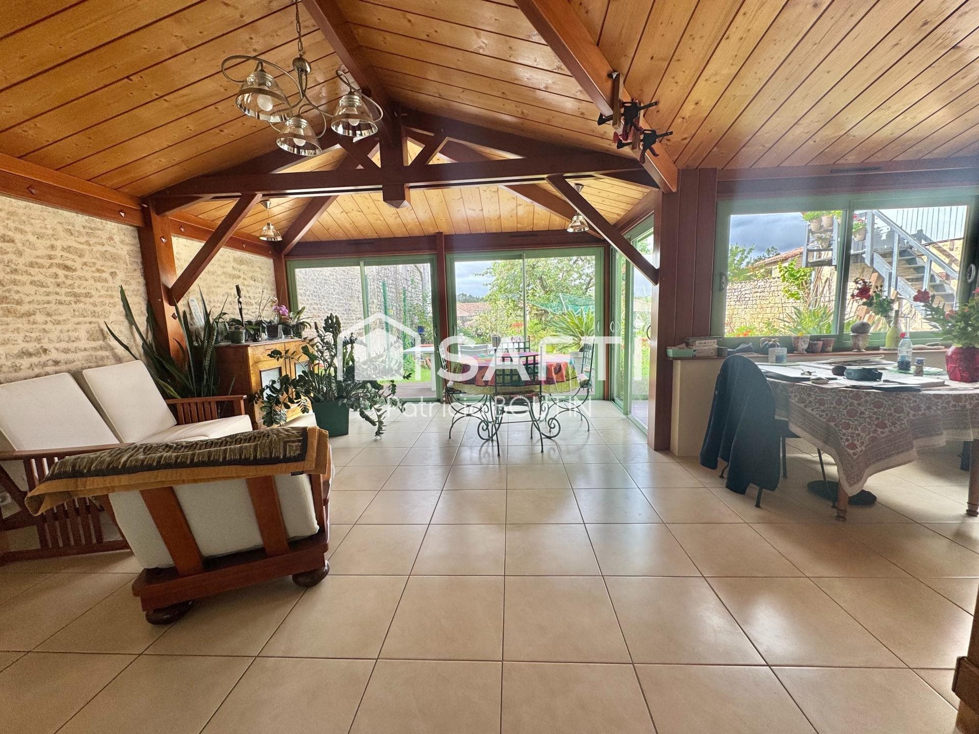 Maison à vendre, 145m², Saint-Maxire