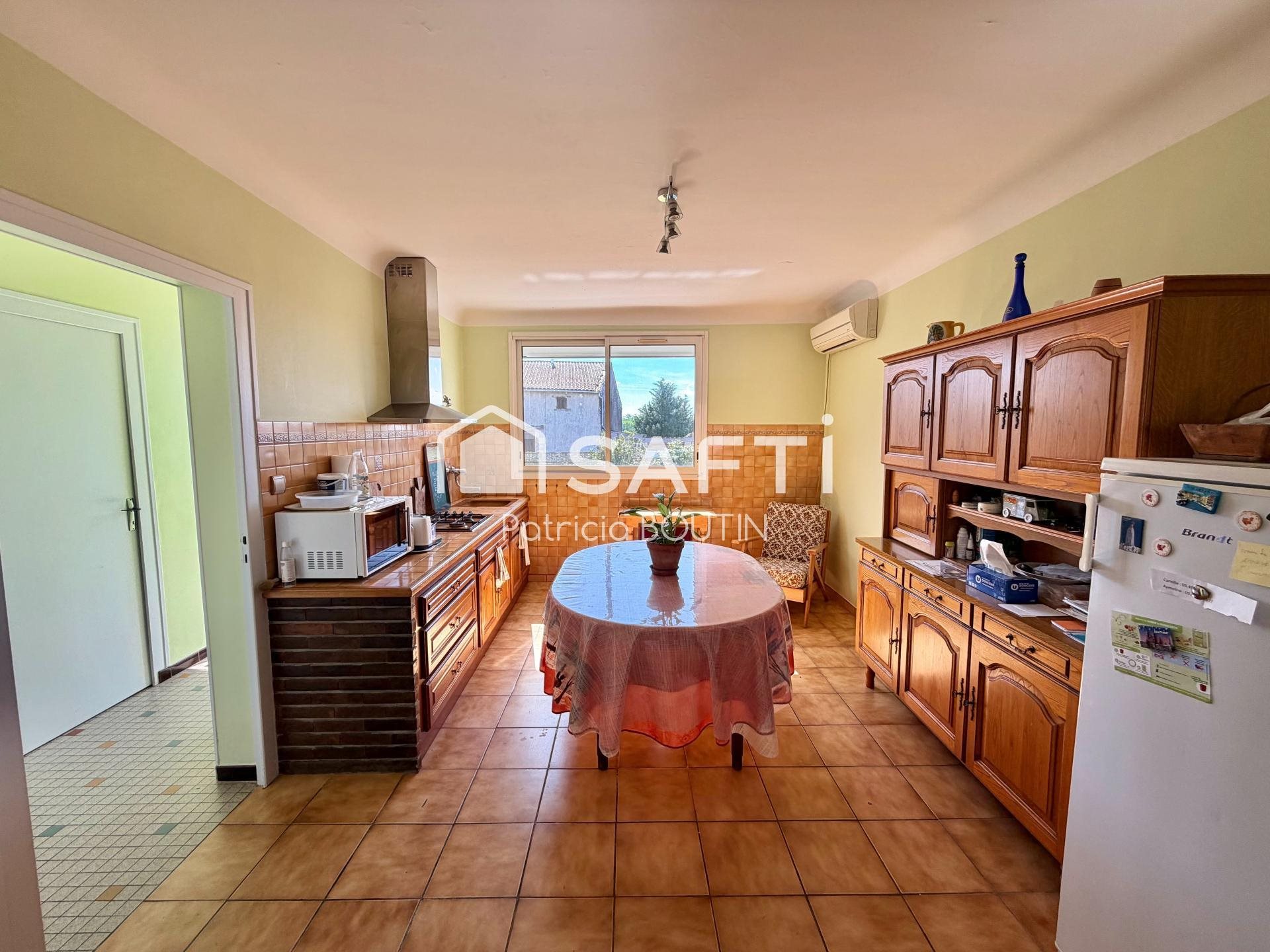Maison à vendre, 134m², Champdeniers-Saint-Denis