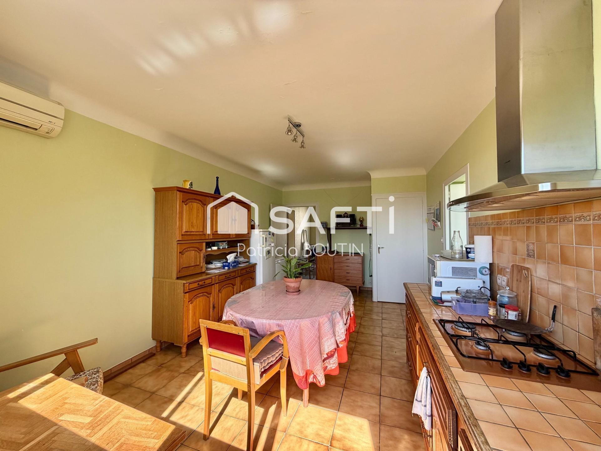 Maison à vendre, 134m², Champdeniers-Saint-Denis