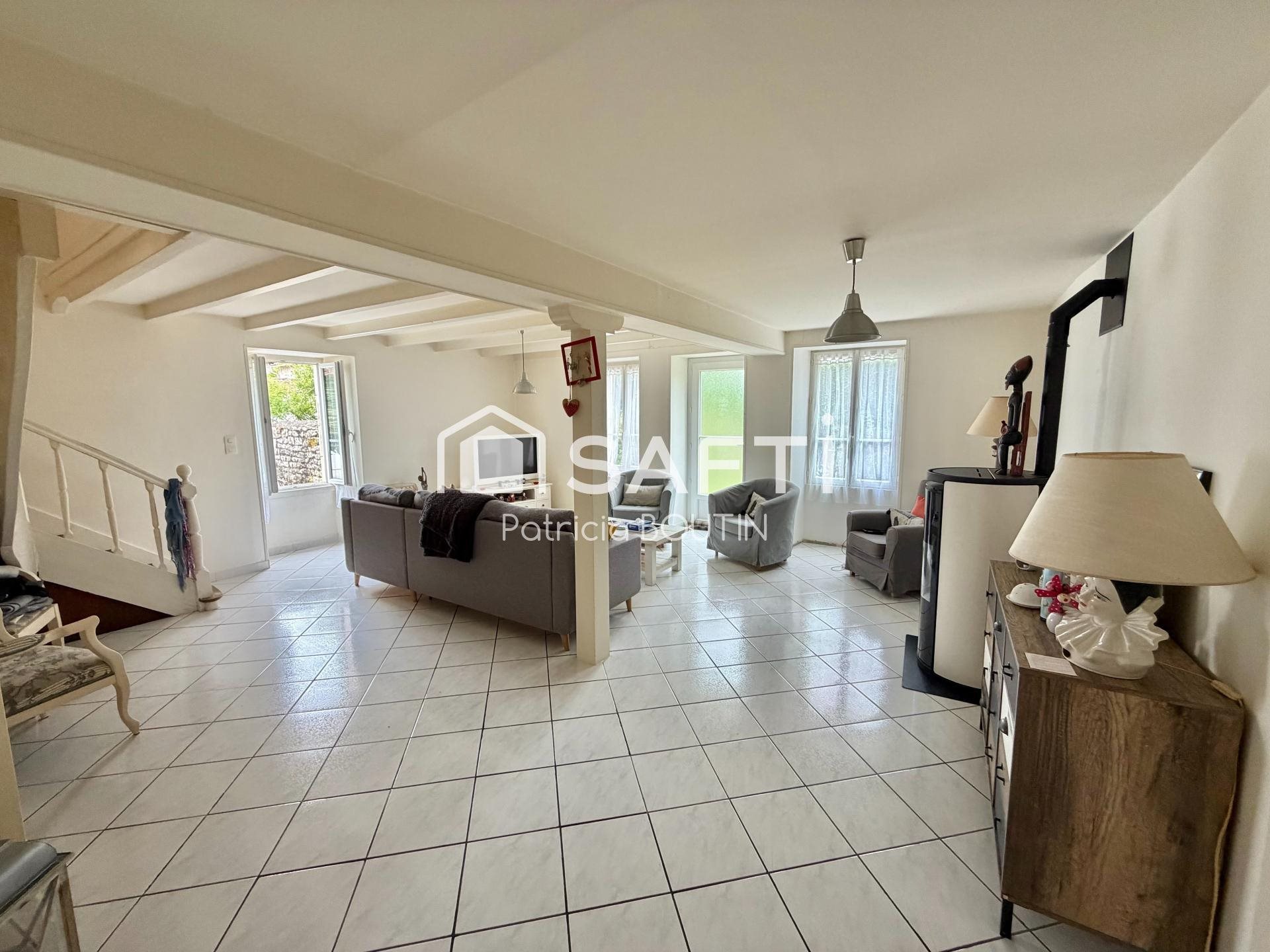 Maison à vendre, 157m², Sainte-Ouenne