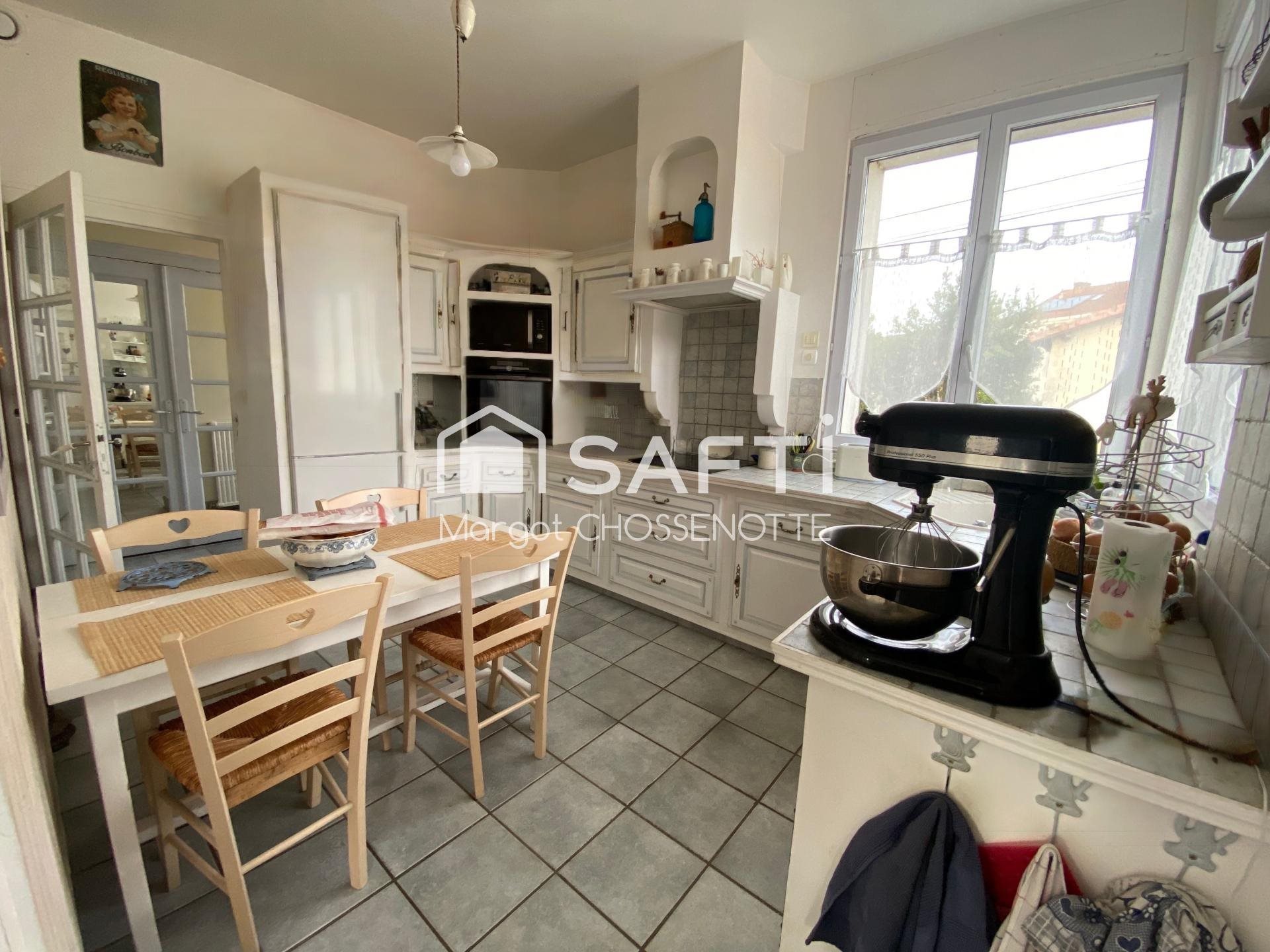 Maison à vendre, 139m², Saint-Jean-d'Angély