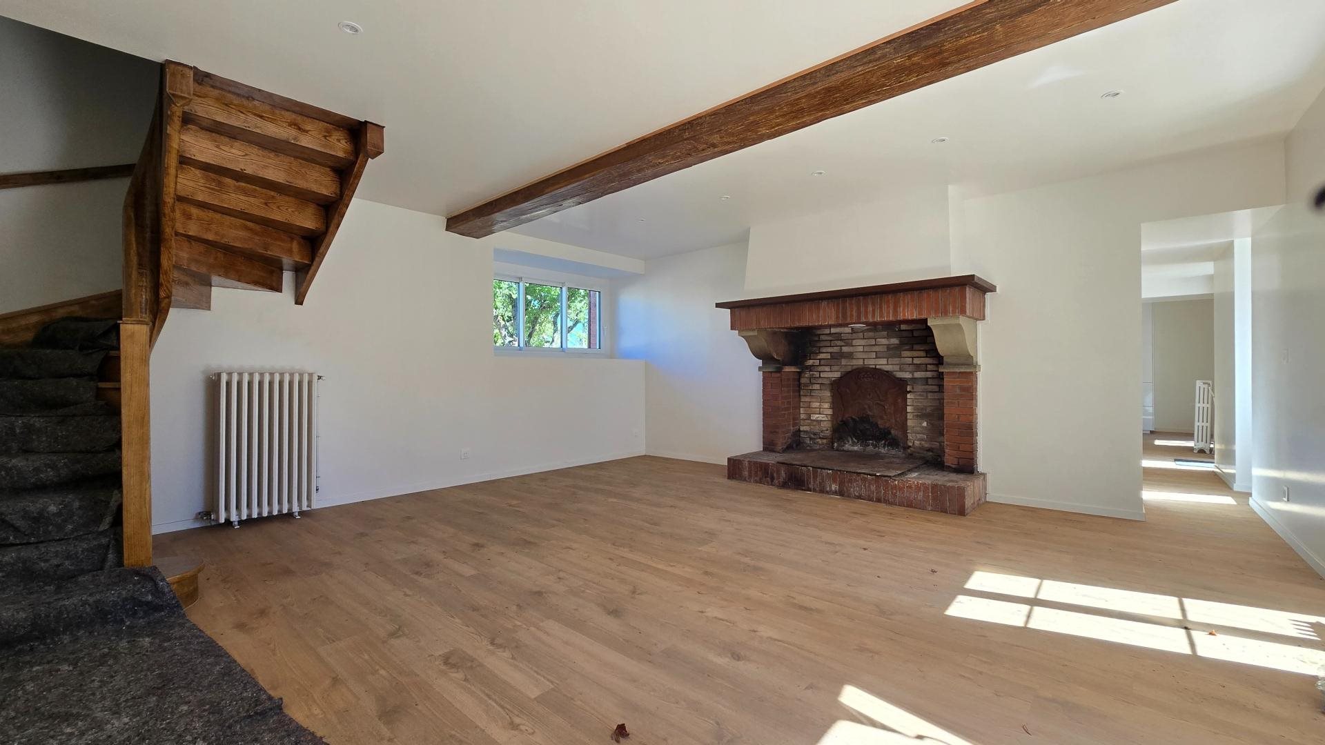 Maison à louer, 129m², Saint-Aubin-des-Châteaux