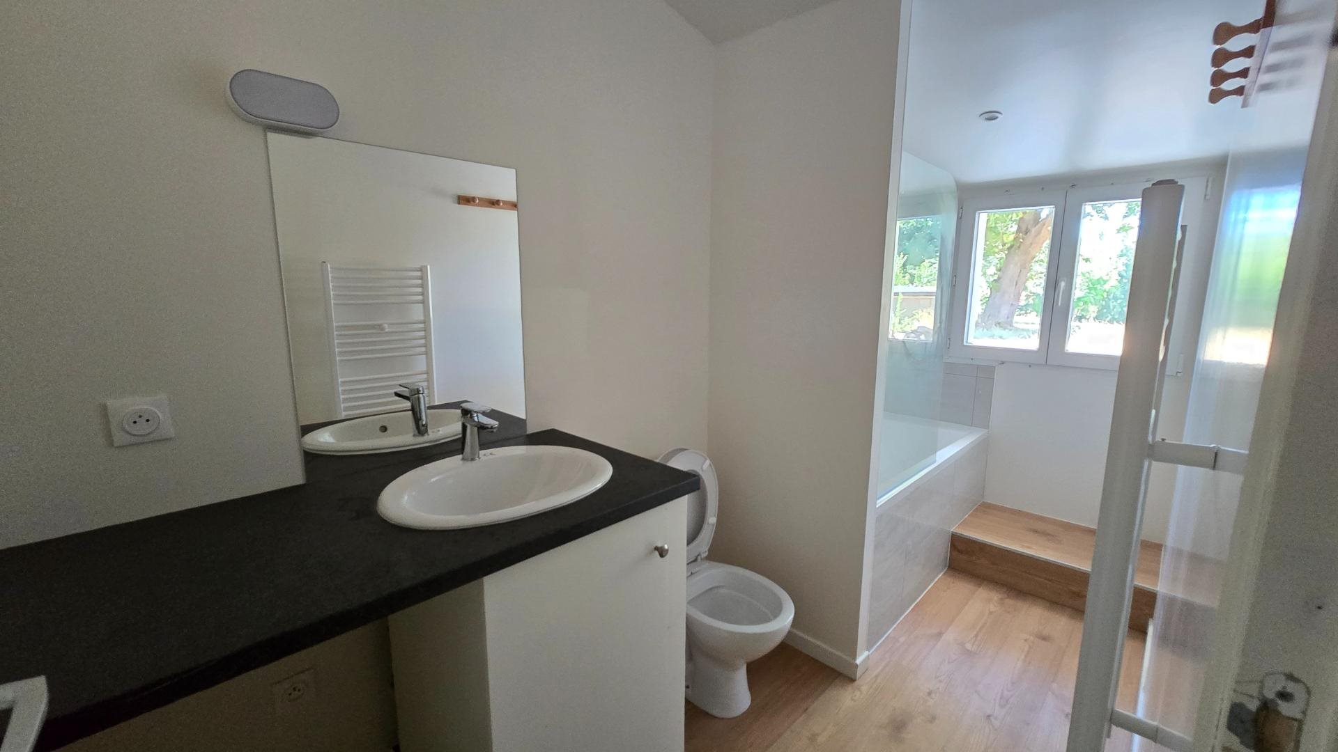 Maison à louer, 72m², Saint-Aubin-des-Châteaux