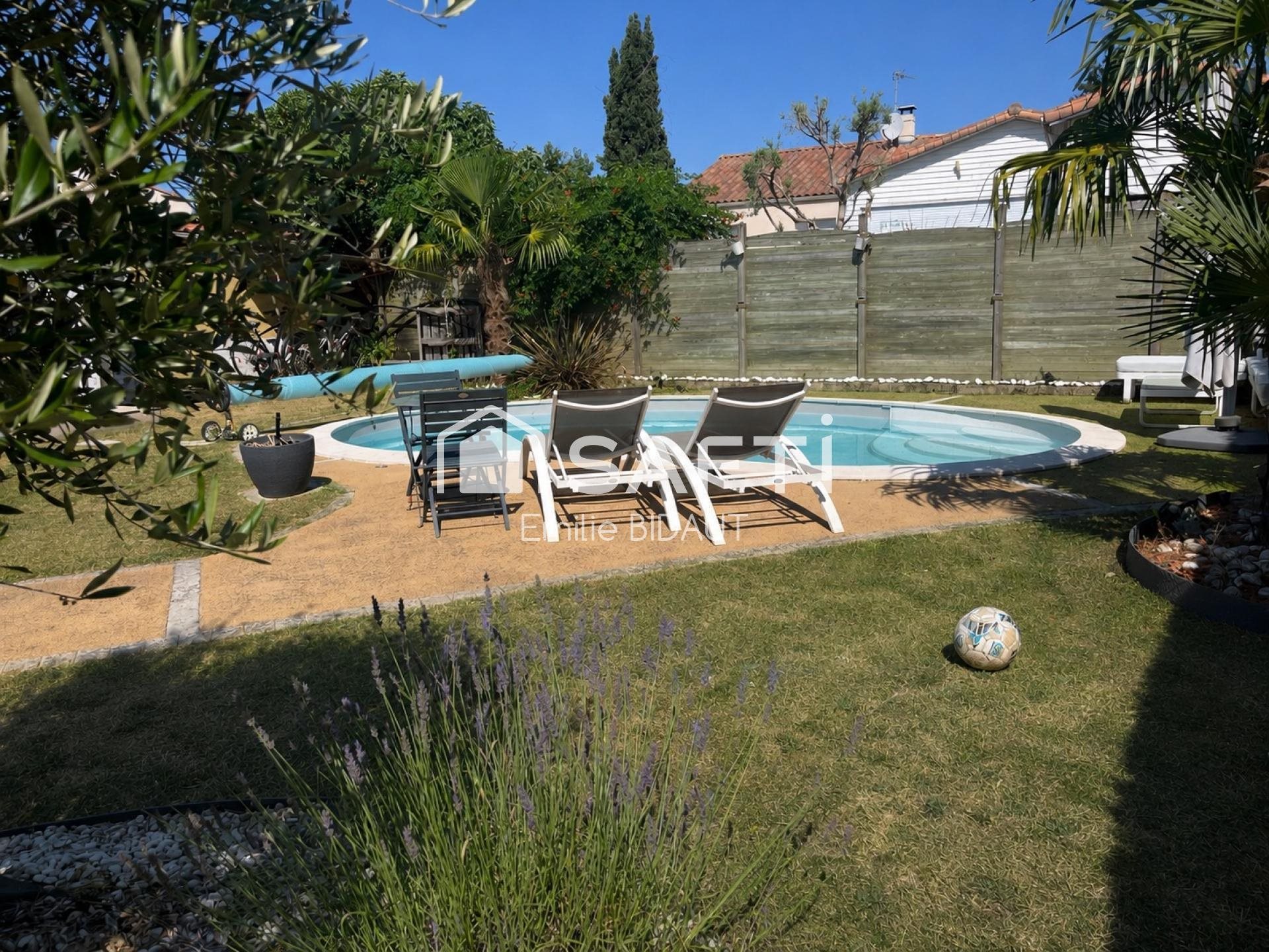 Maison à vendre, 161m², Montaigu-Vendée