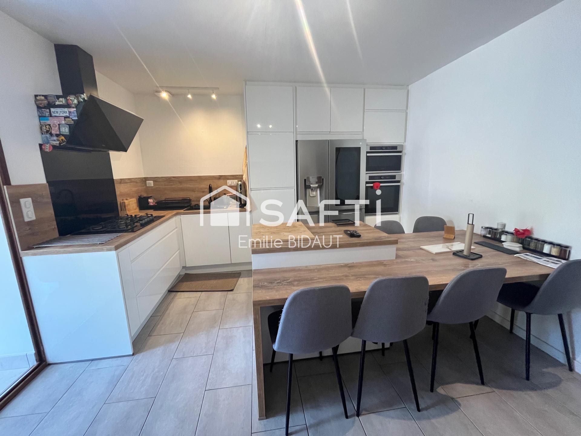 Maison à vendre, 161m², Montaigu-Vendée