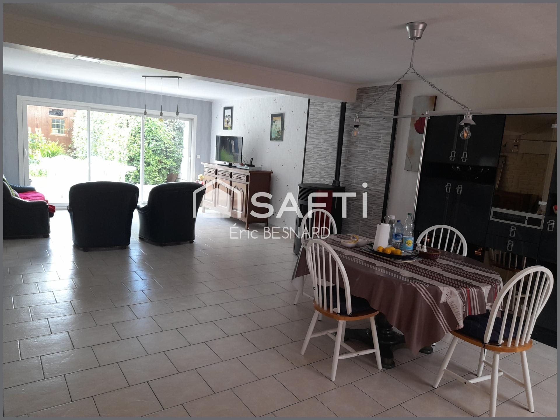 Maison à vendre, 215m², Cinais