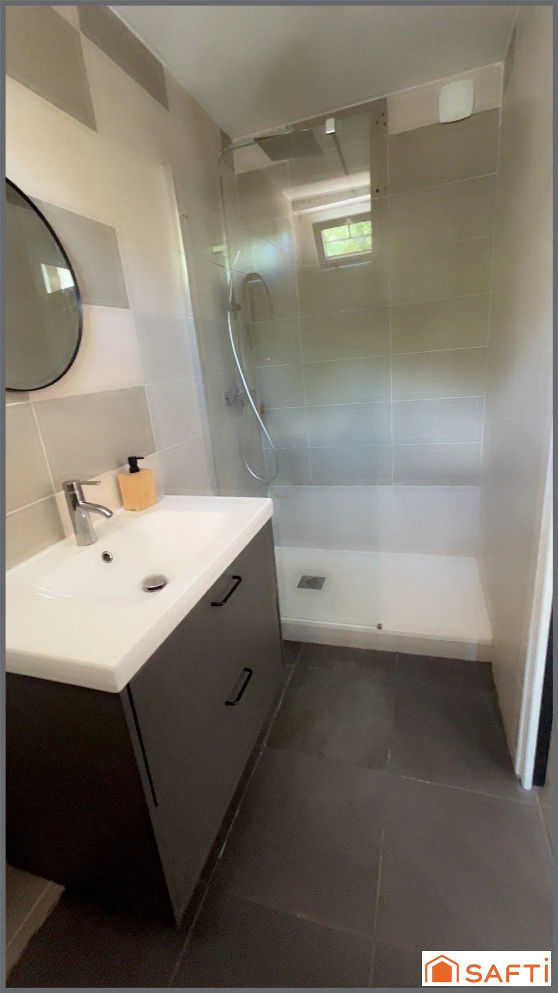 Appartement à louer, 43m², Vénissieux